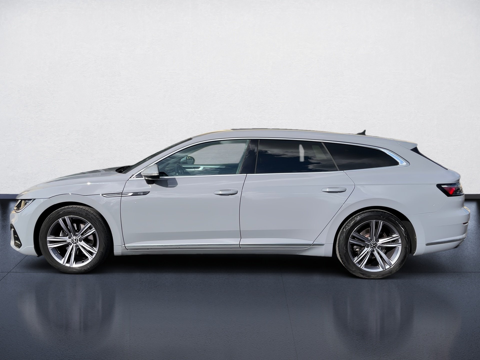Arteon Shootingbrake R-LINE TDI DSG+AHK+ALU 18+RÜCKFAHRKAMERA+LED+APP CONNECT+ELK HECKKLAPPE