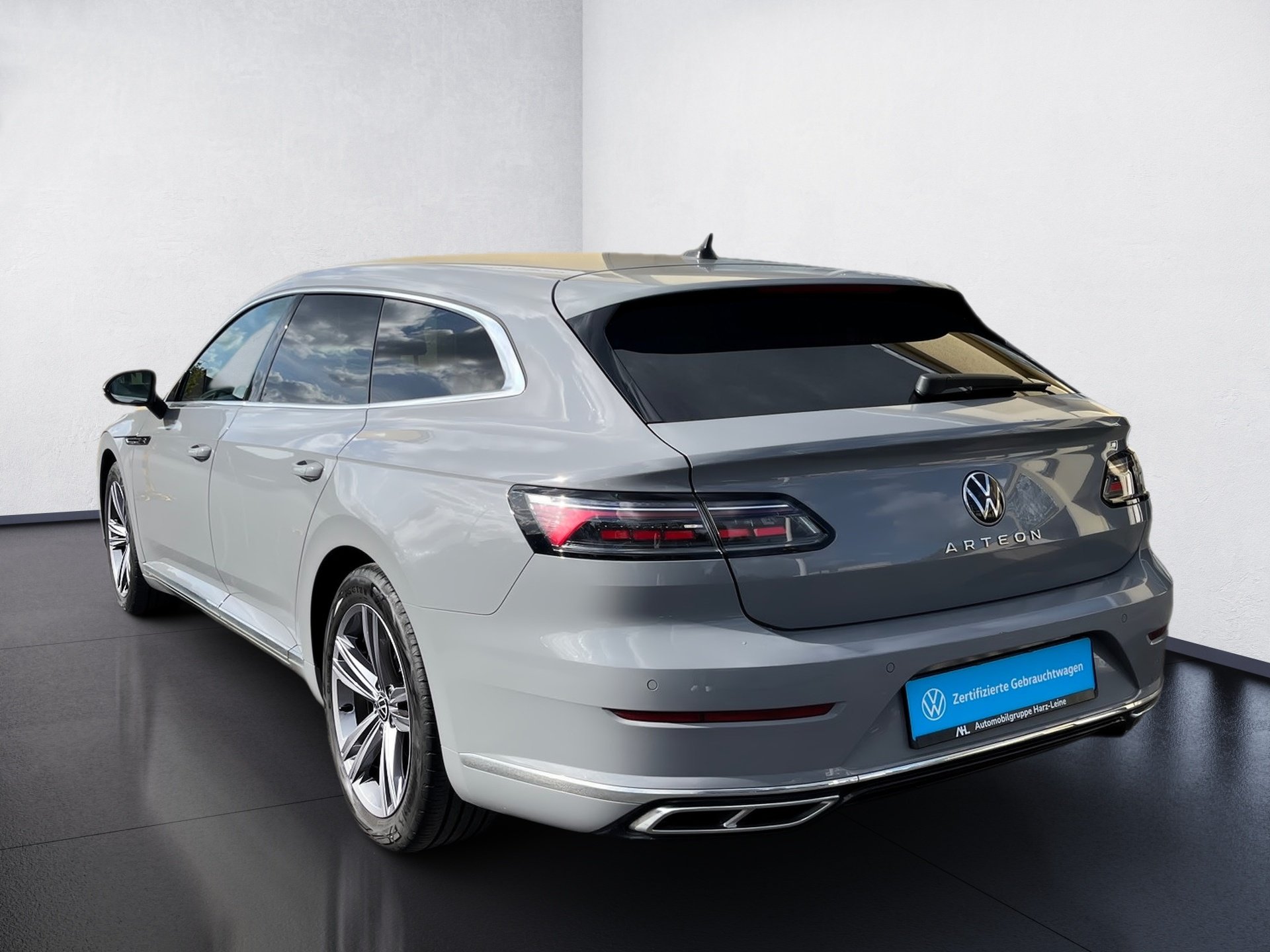 Arteon Shootingbrake R-LINE TDI DSG+AHK+ALU 18+RÜCKFAHRKAMERA+LED+APP CONNECT+ELK HECKKLAPPE