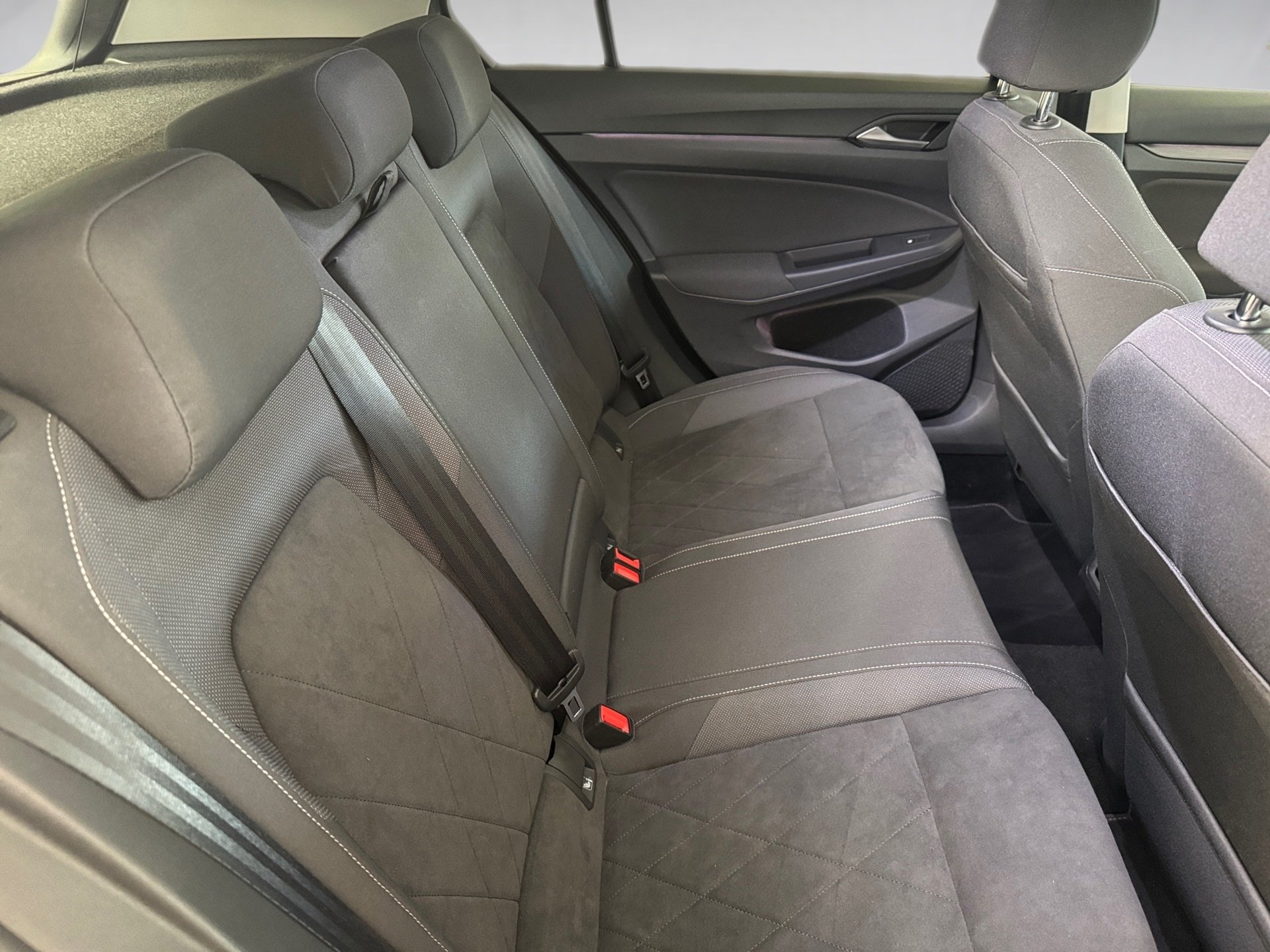 Golf VIII STYLE eHybrid DSG+ALU 16+APP CONNECT+TRAVEL ASSIST+ACC+LED+EINPARKHILFE