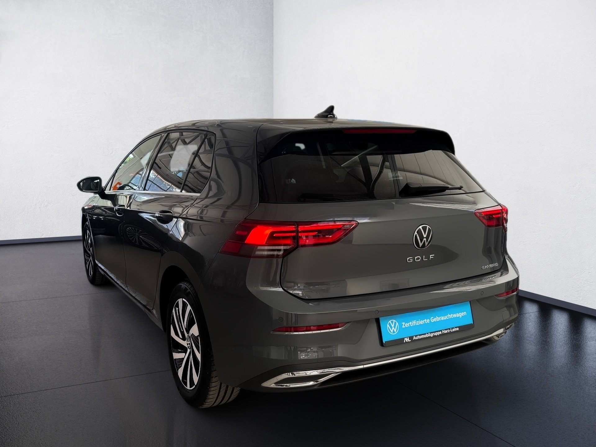 Golf VIII STYLE eHybrid DSG+ALU 16+APP CONNECT+TRAVEL ASSIST+ACC+LED+EINPARKHILFE