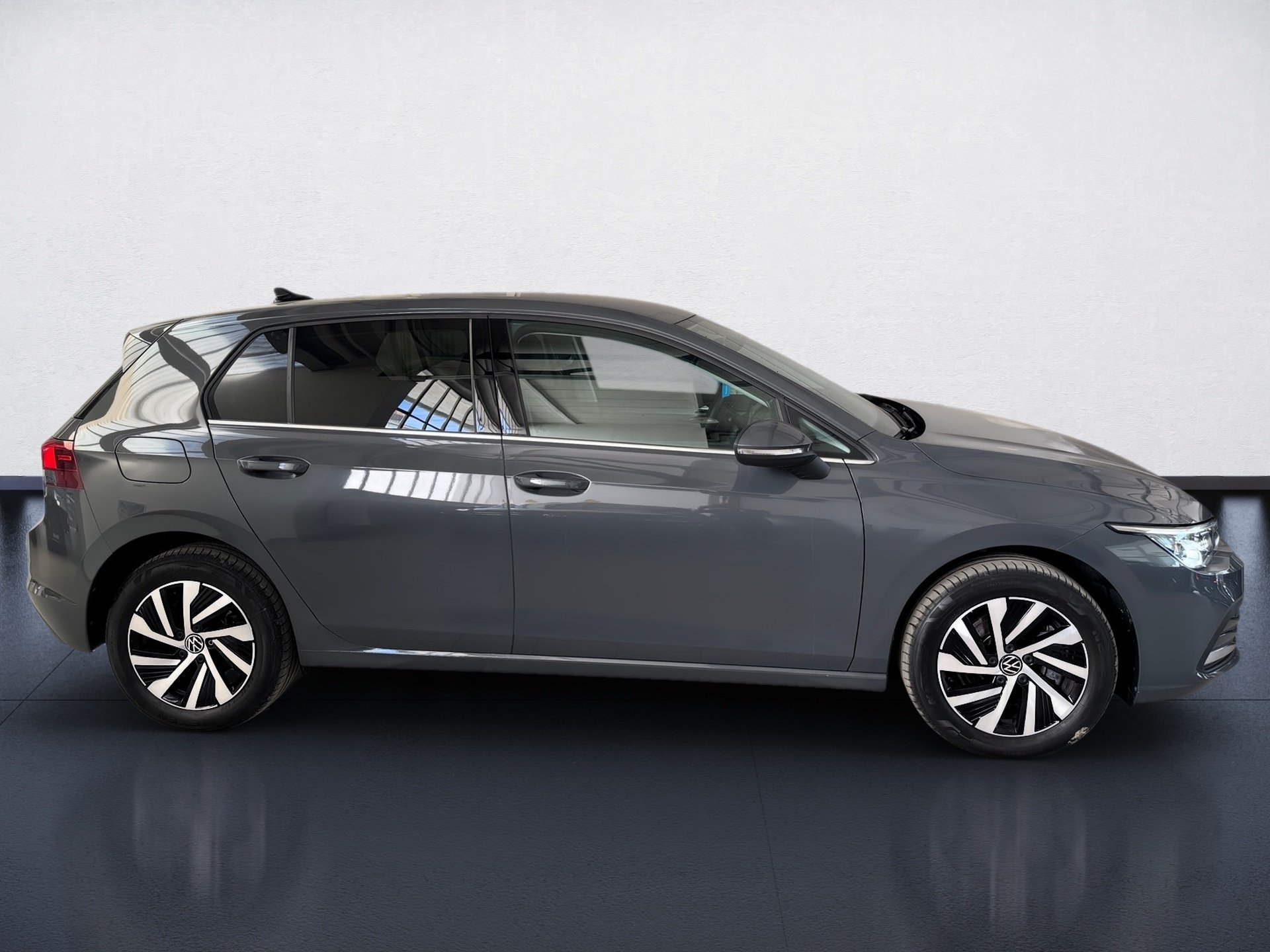 Golf VIII STYLE eHybrid DSG+ALU 16+APP CONNECT+TRAVEL ASSIST+ACC+LED+EINPARKHILFE