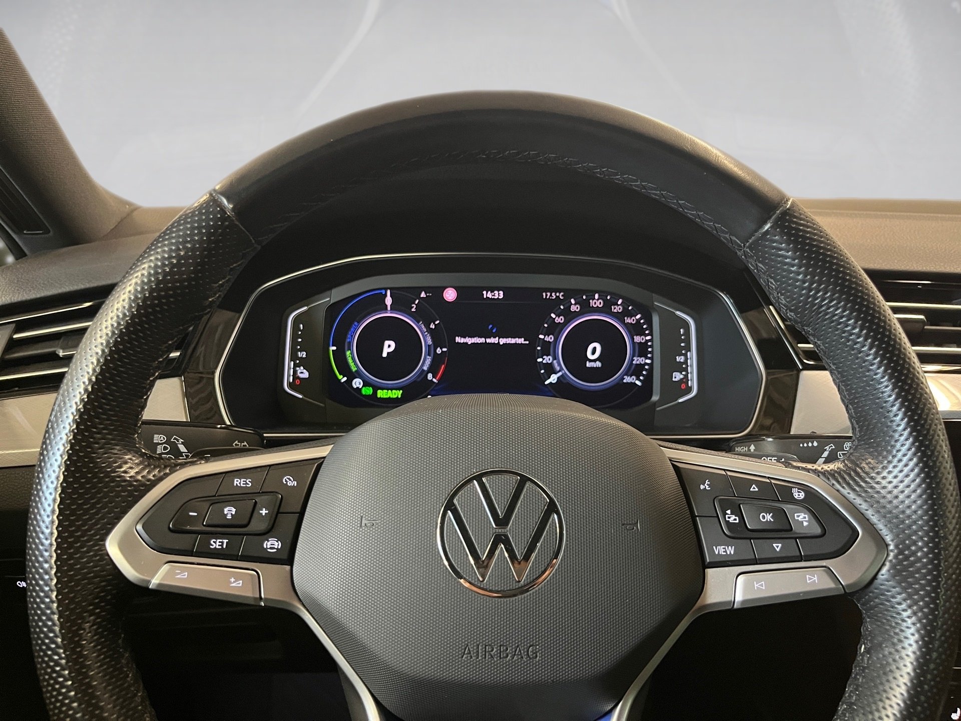 Passat Variant GTE DSG+ALU 18+RÜCKFAHRKAMERA+PANO+LED-MATRIX+NAVI+ACC+KEYLESS+APP CONNE