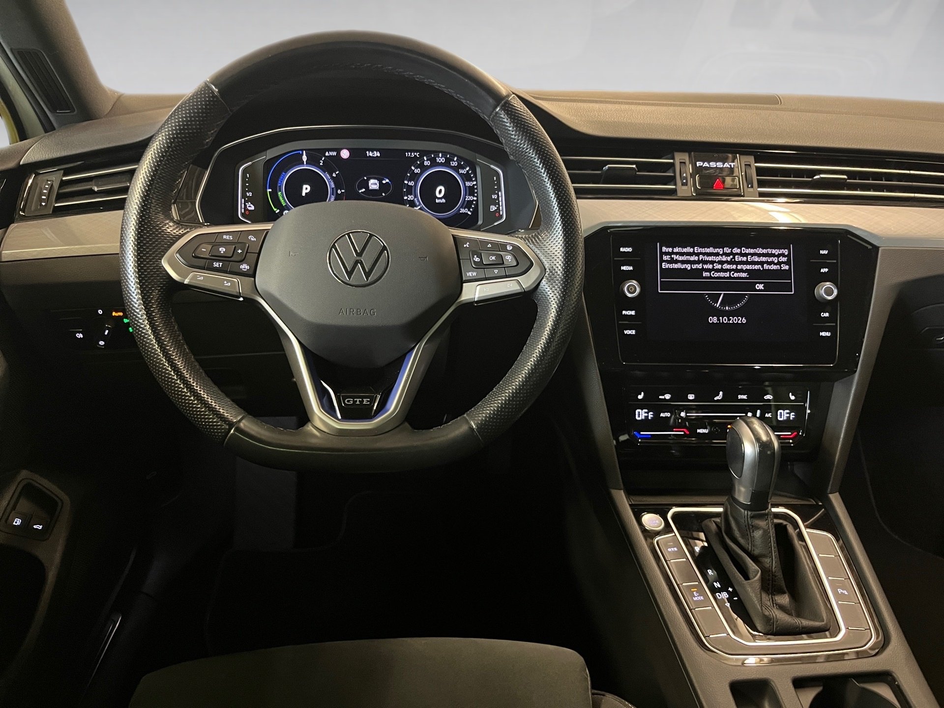 Passat Variant GTE DSG+ALU 18+RÜCKFAHRKAMERA+PANO+LED-MATRIX+NAVI+ACC+KEYLESS+APP CONNE