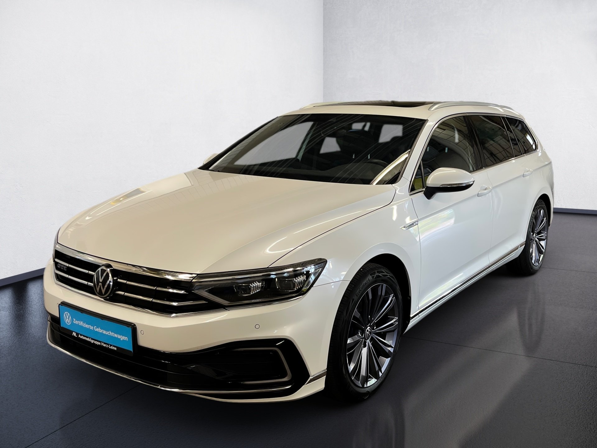 Passat Variant GTE DSG+ALU 18+RÜCKFAHRKAMERA+PANO+LED-MATRIX+NAVI+ACC+KEYLESS+APP CONNE