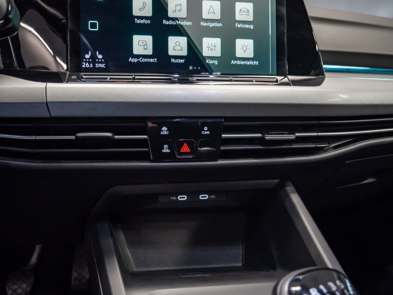 Golf VIII Variant LIFE TSI+ALU 16+AHK+ERGO SITZ+STANDHEIZUNG+TRAVEL ASSIST+NAVI