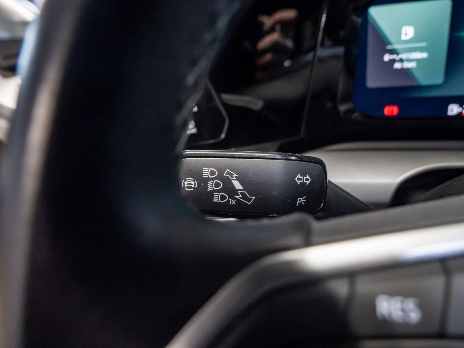 Golf VIII Variant LIFE TSI+ALU 16+AHK+ERGO SITZ+STANDHEIZUNG+TRAVEL ASSIST+NAVI