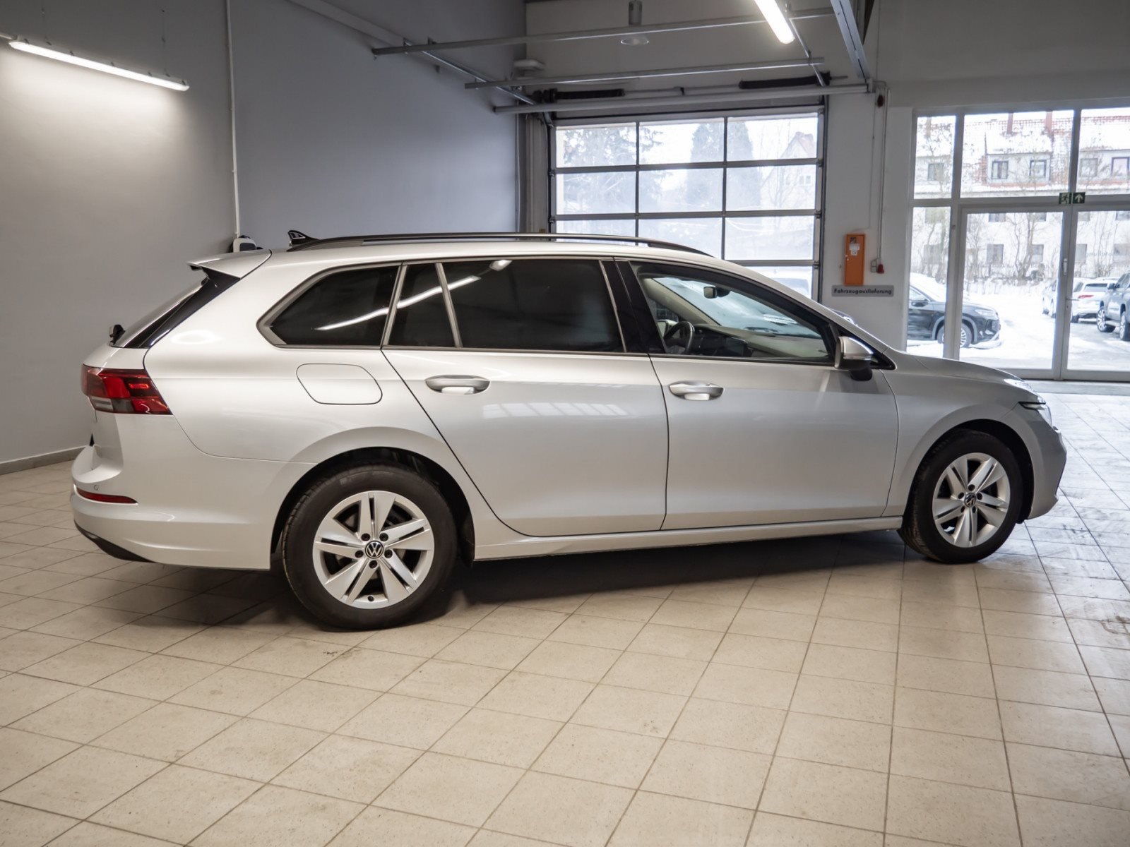 Golf VIII Variant LIFE TSI+ALU 16+AHK+ERGO SITZ+STANDHEIZUNG+TRAVEL ASSIST+NAVI