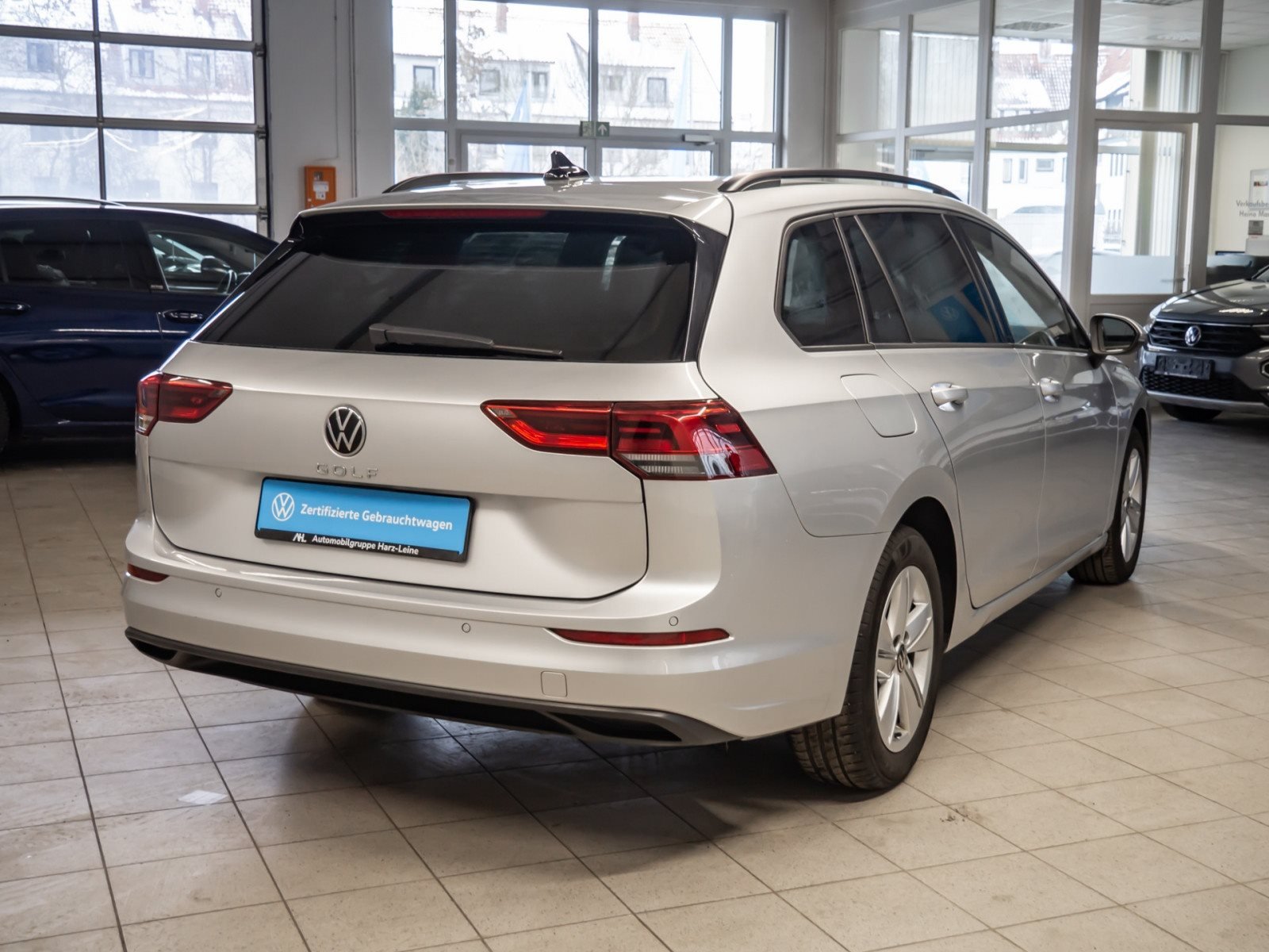 Golf VIII Variant LIFE TSI+ALU 16+AHK+ERGO SITZ+STANDHEIZUNG+TRAVEL ASSIST+NAVI