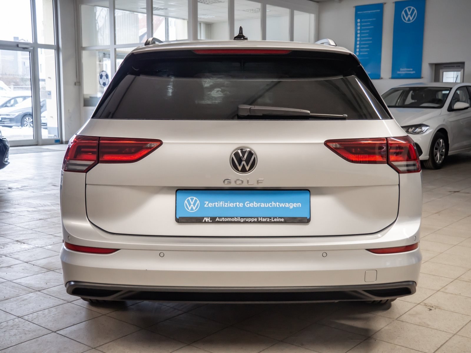 Golf VIII Variant LIFE TSI+ALU 16+AHK+ERGO SITZ+STANDHEIZUNG+TRAVEL ASSIST+NAVI