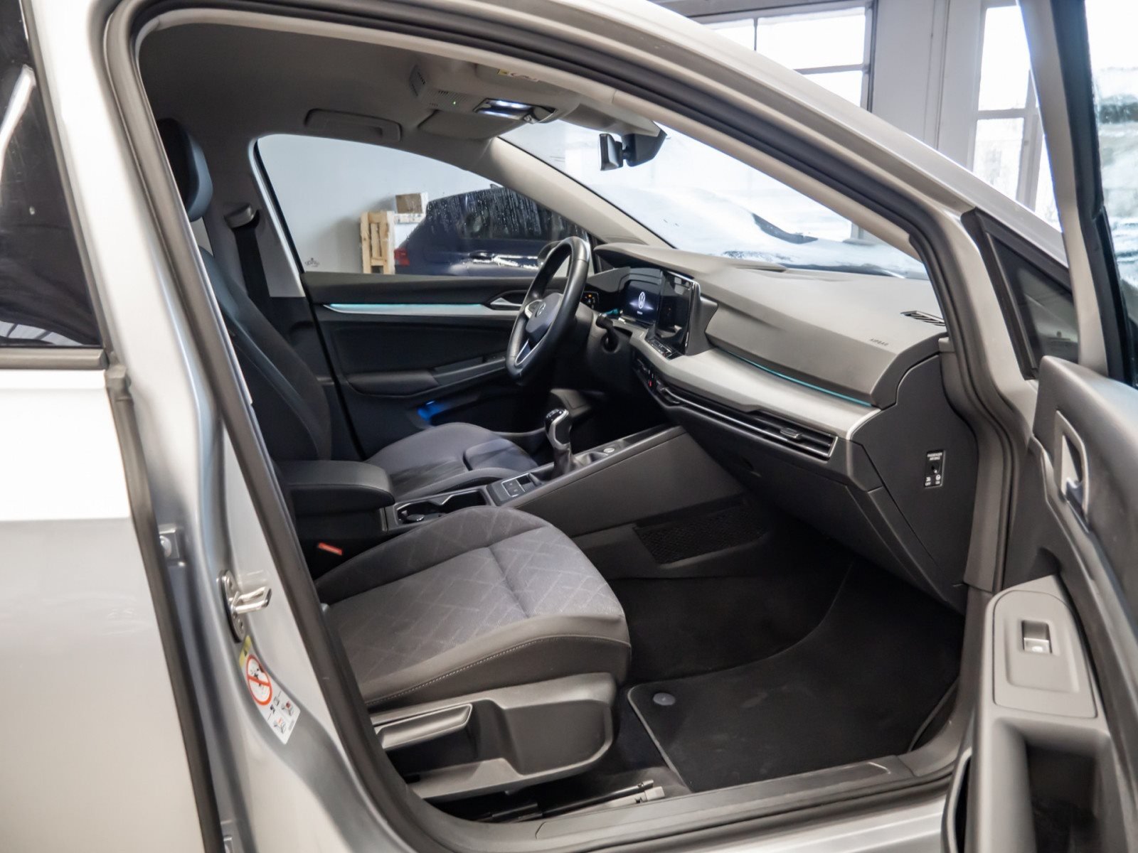 Golf VIII Variant LIFE TSI+ALU 16+AHK+ERGO SITZ+STANDHEIZUNG+TRAVEL ASSIST+NAVI