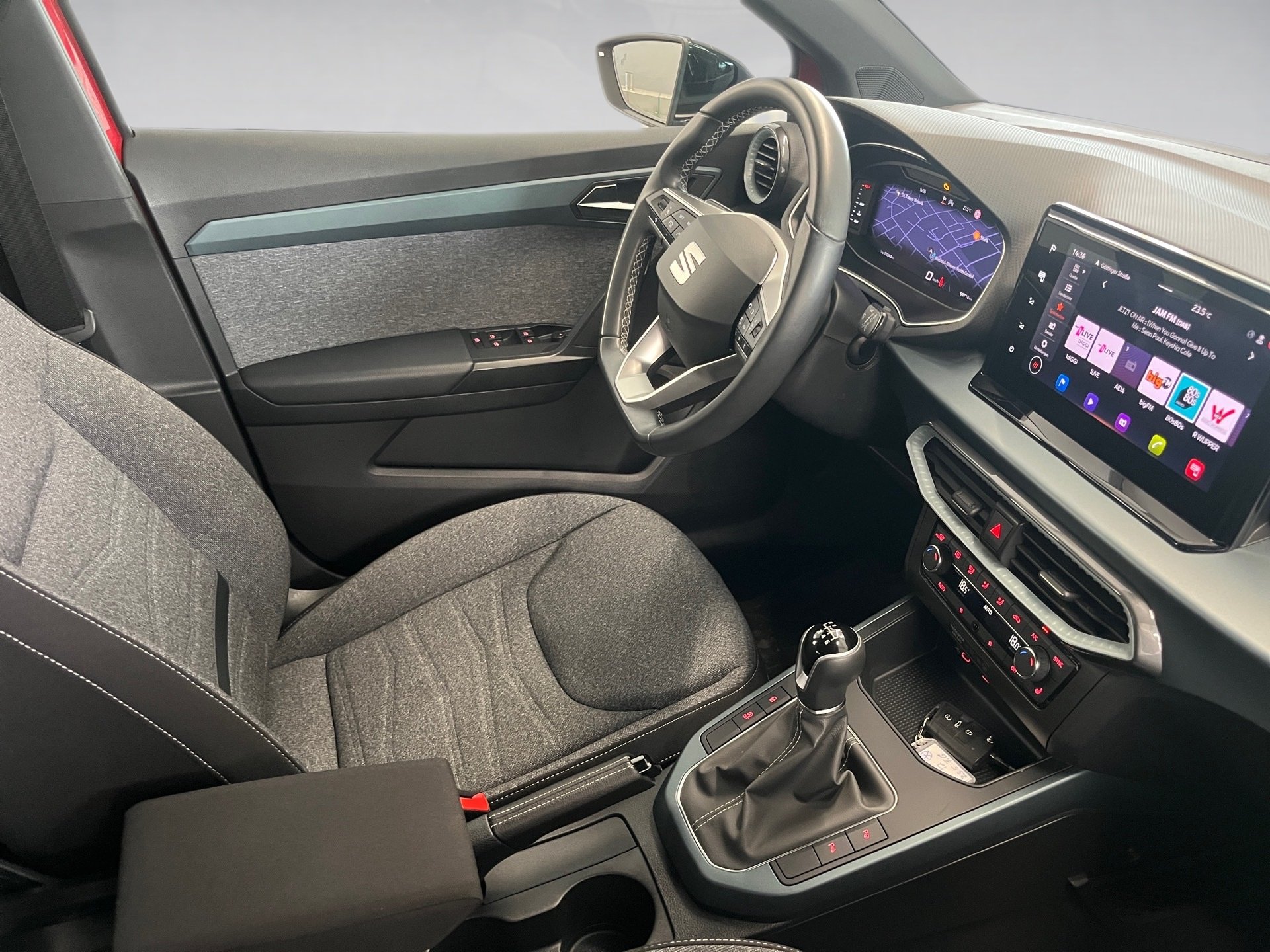 Arona XPERIENCE TSI+ALU 17+RÜCKFAHRKAMERA+NAVI+LED+ACC+PARK ASSIST+FULL LINK