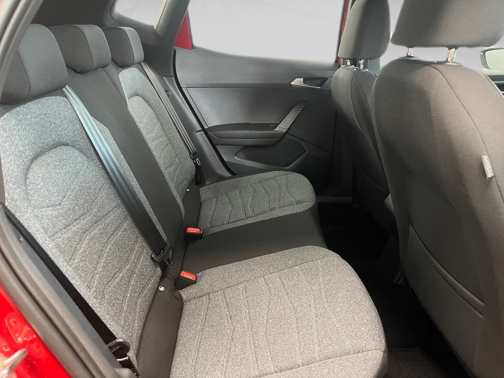 Arona XPERIENCE TSI+ALU 17+RÜCKFAHRKAMERA+NAVI+LED+ACC+PARK ASSIST+FULL LINK