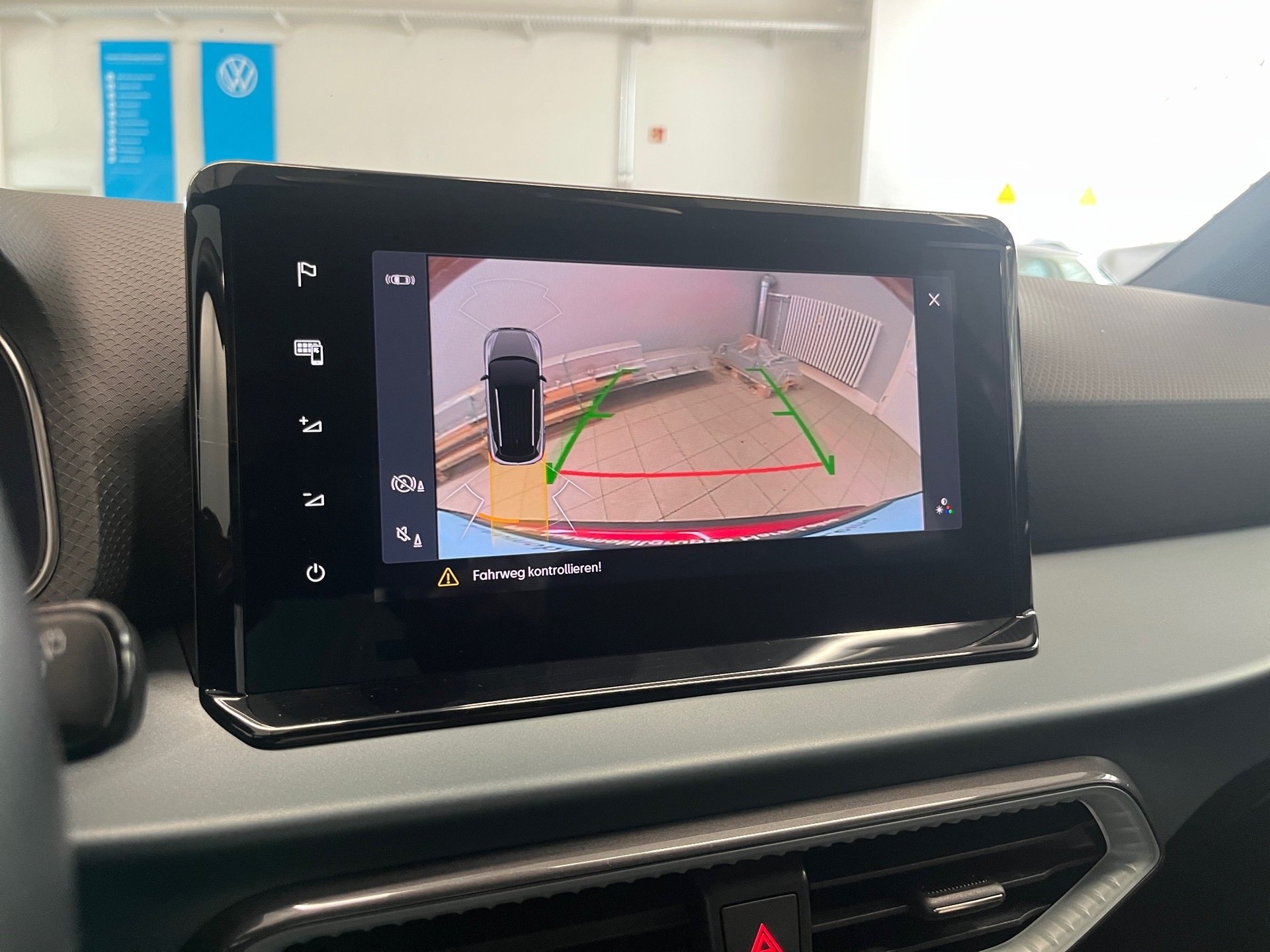 Arona XPERIENCE TSI+ALU 17+RÜCKFAHRKAMERA+NAVI+LED+ACC+PARK ASSIST+FULL LINK