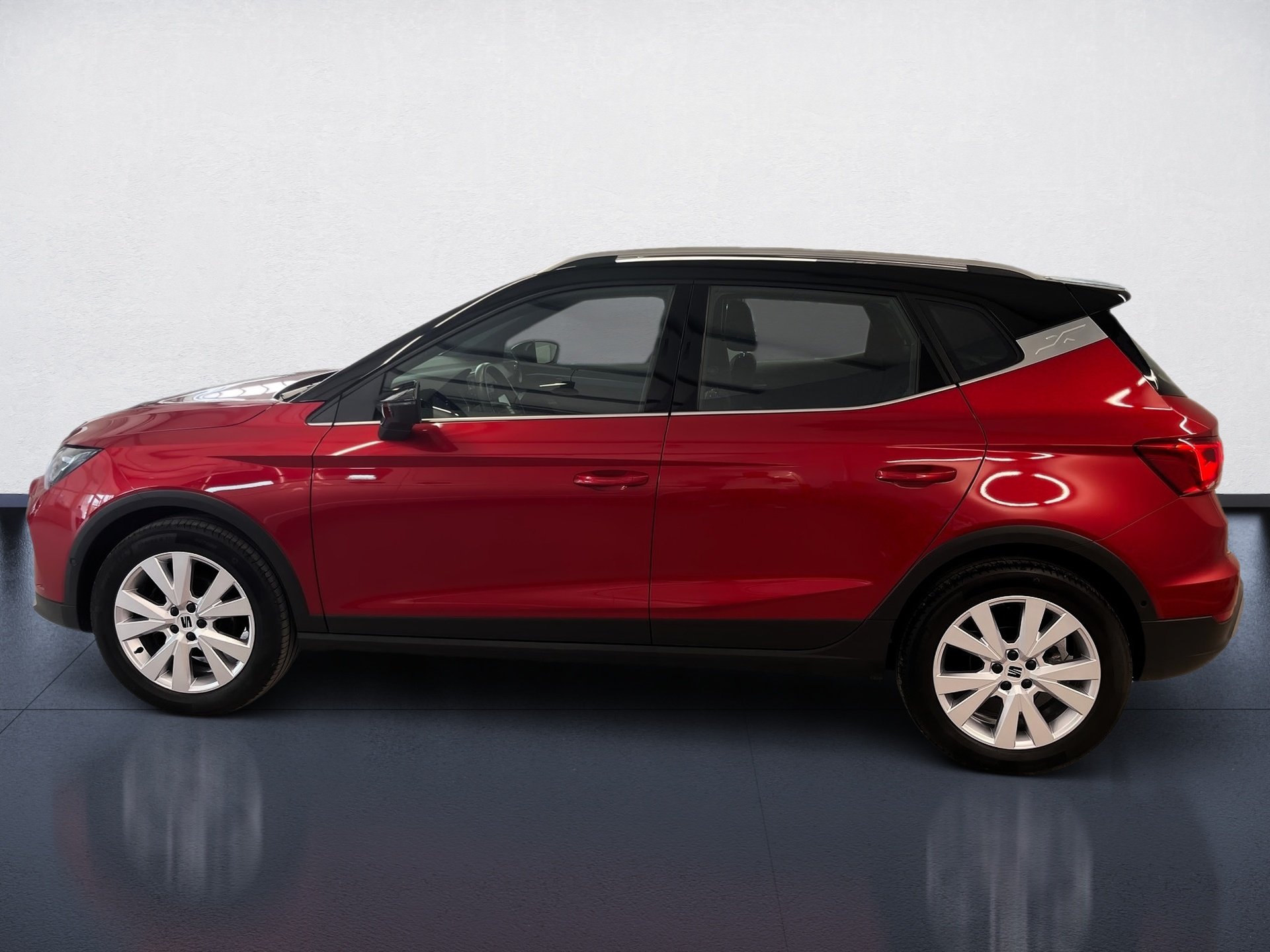 Arona XPERIENCE TSI+ALU 17+RÜCKFAHRKAMERA+NAVI+LED+ACC+PARK ASSIST+FULL LINK