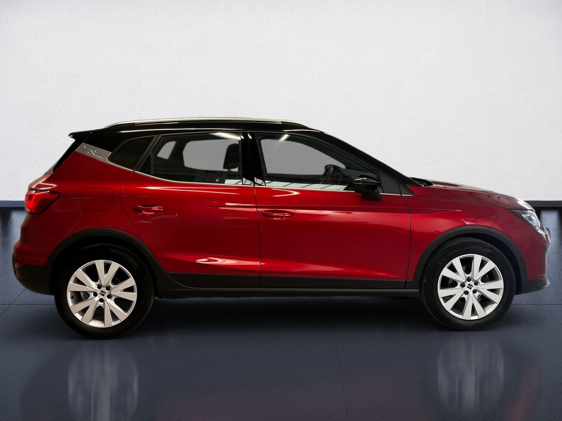 Arona XPERIENCE TSI+ALU 17+RÜCKFAHRKAMERA+NAVI+LED+ACC+PARK ASSIST+FULL LINK