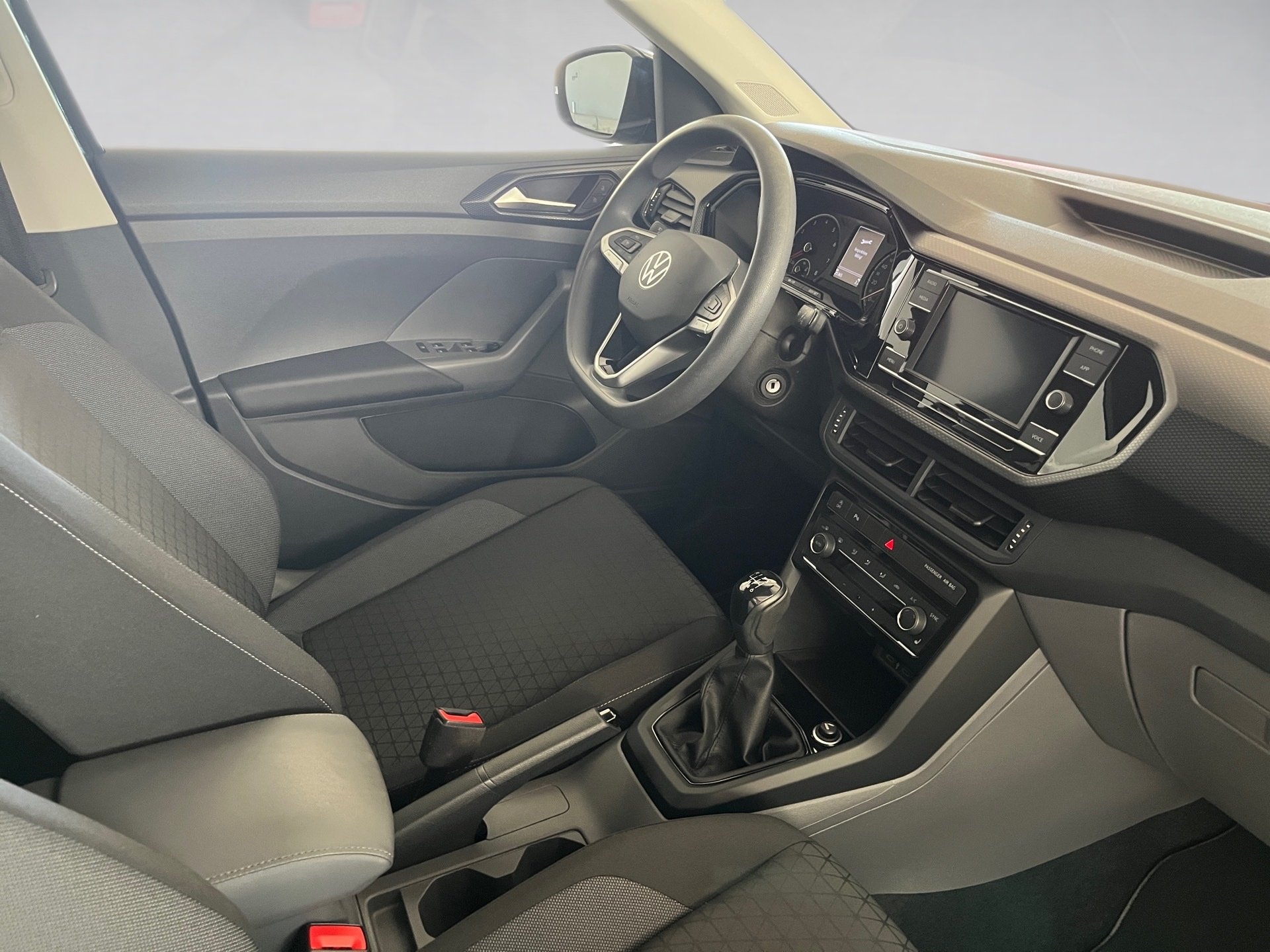 T-Cross Life LIFE TSI+ALU 16+ACC+EINPARKHILFE+APP CONNECT+KLIMA+WINTERPAKET+SIDE ASSI