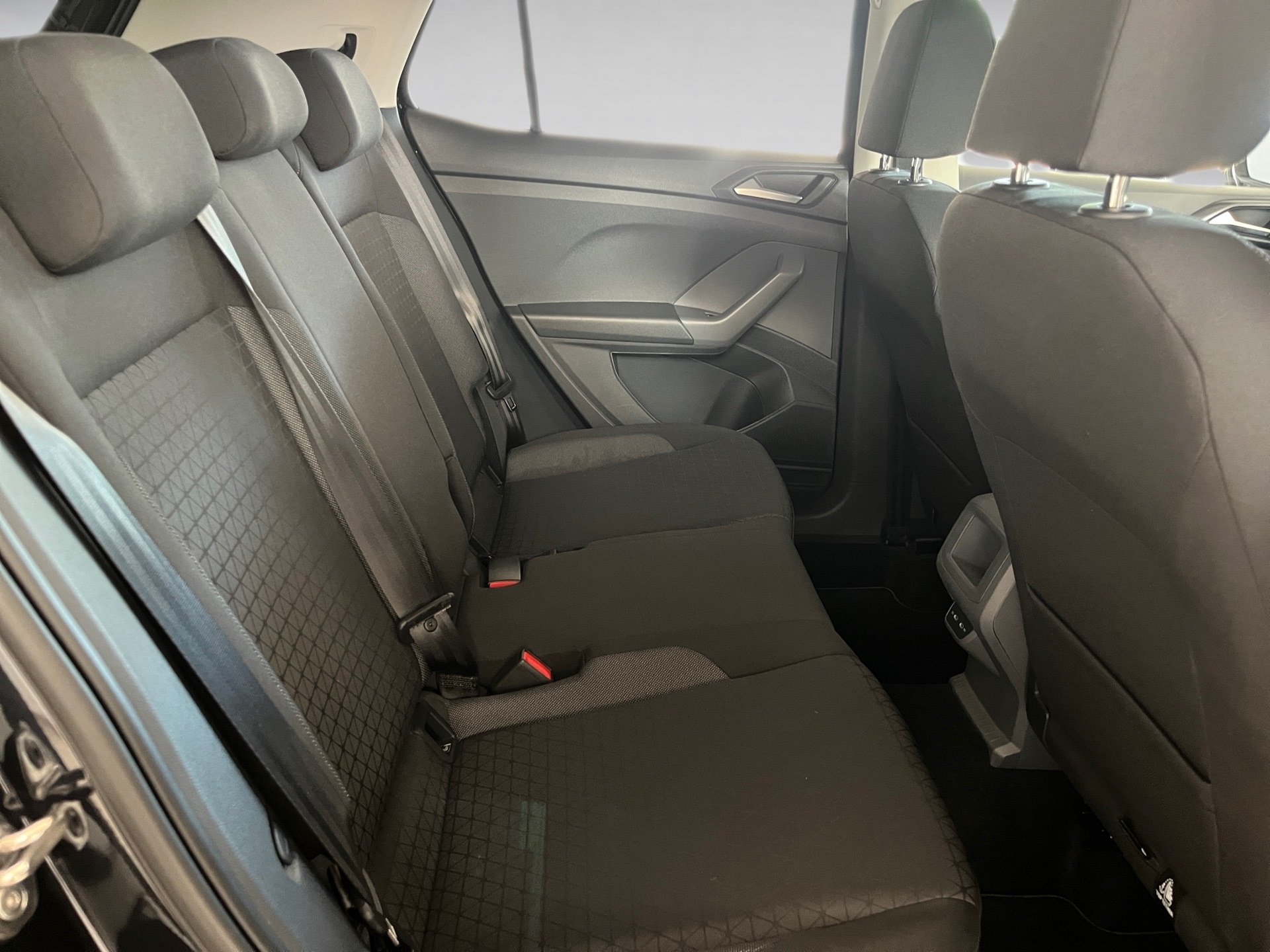 T-Cross Life LIFE TSI+ALU 16+ACC+EINPARKHILFE+APP CONNECT+KLIMA+WINTERPAKET+SIDE ASSI
