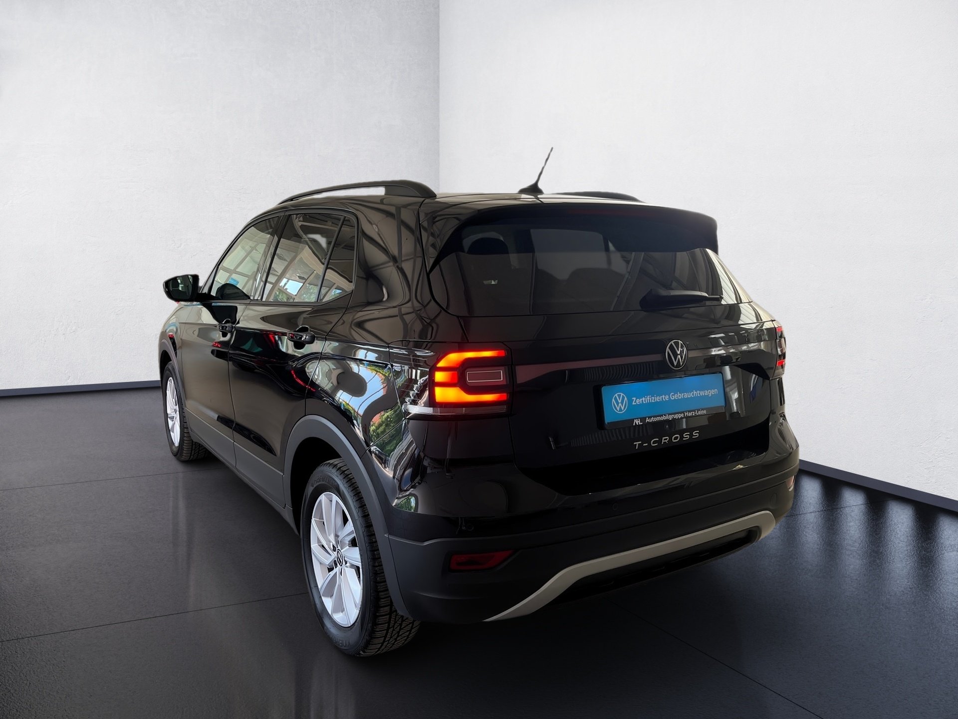 T-Cross Life LIFE TSI+ALU 16+ACC+EINPARKHILFE+APP CONNECT+KLIMA+WINTERPAKET+SIDE ASSI