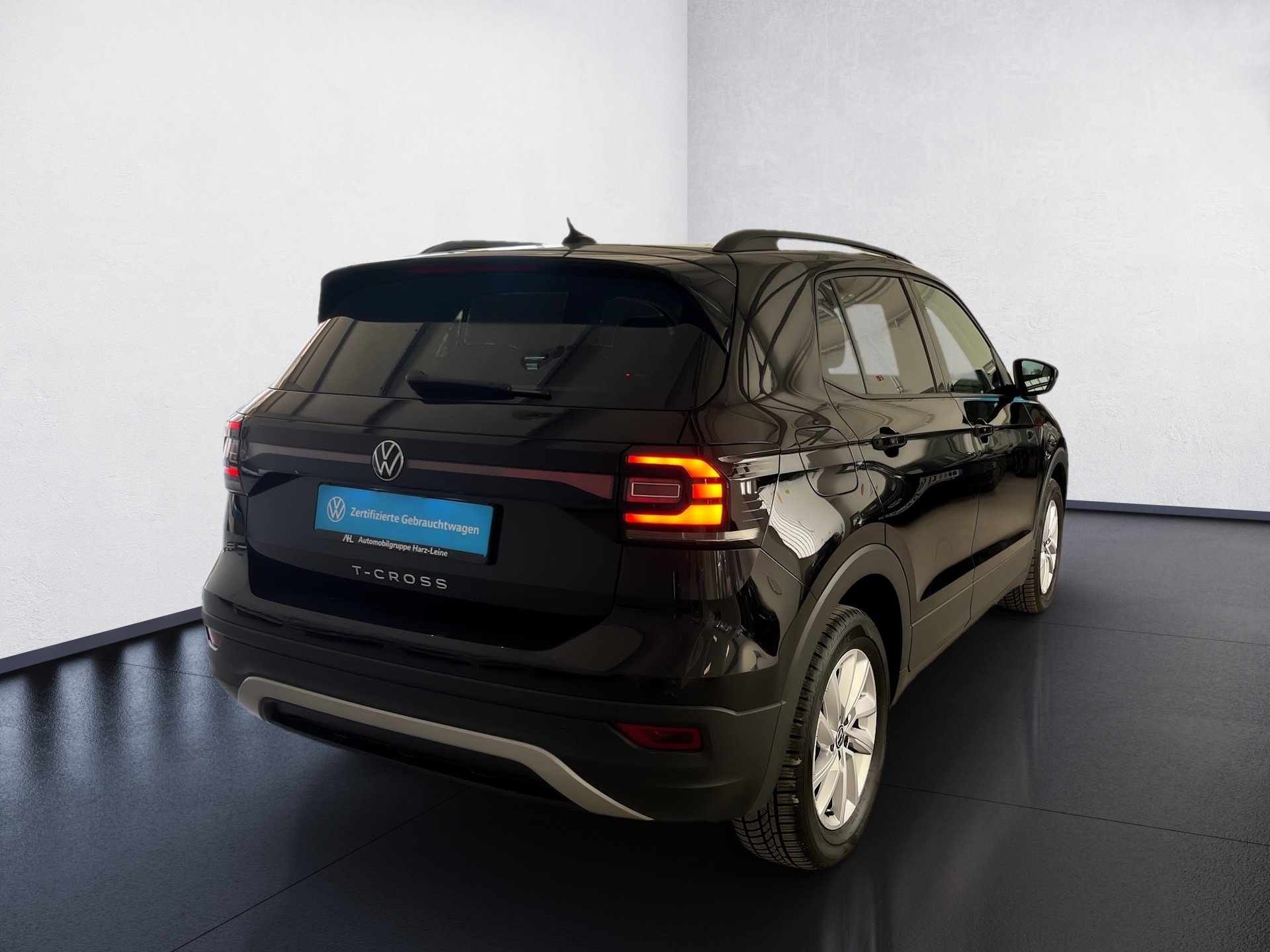 T-Cross Life LIFE TSI+ALU 16+ACC+EINPARKHILFE+APP CONNECT+KLIMA+WINTERPAKET+SIDE ASSI