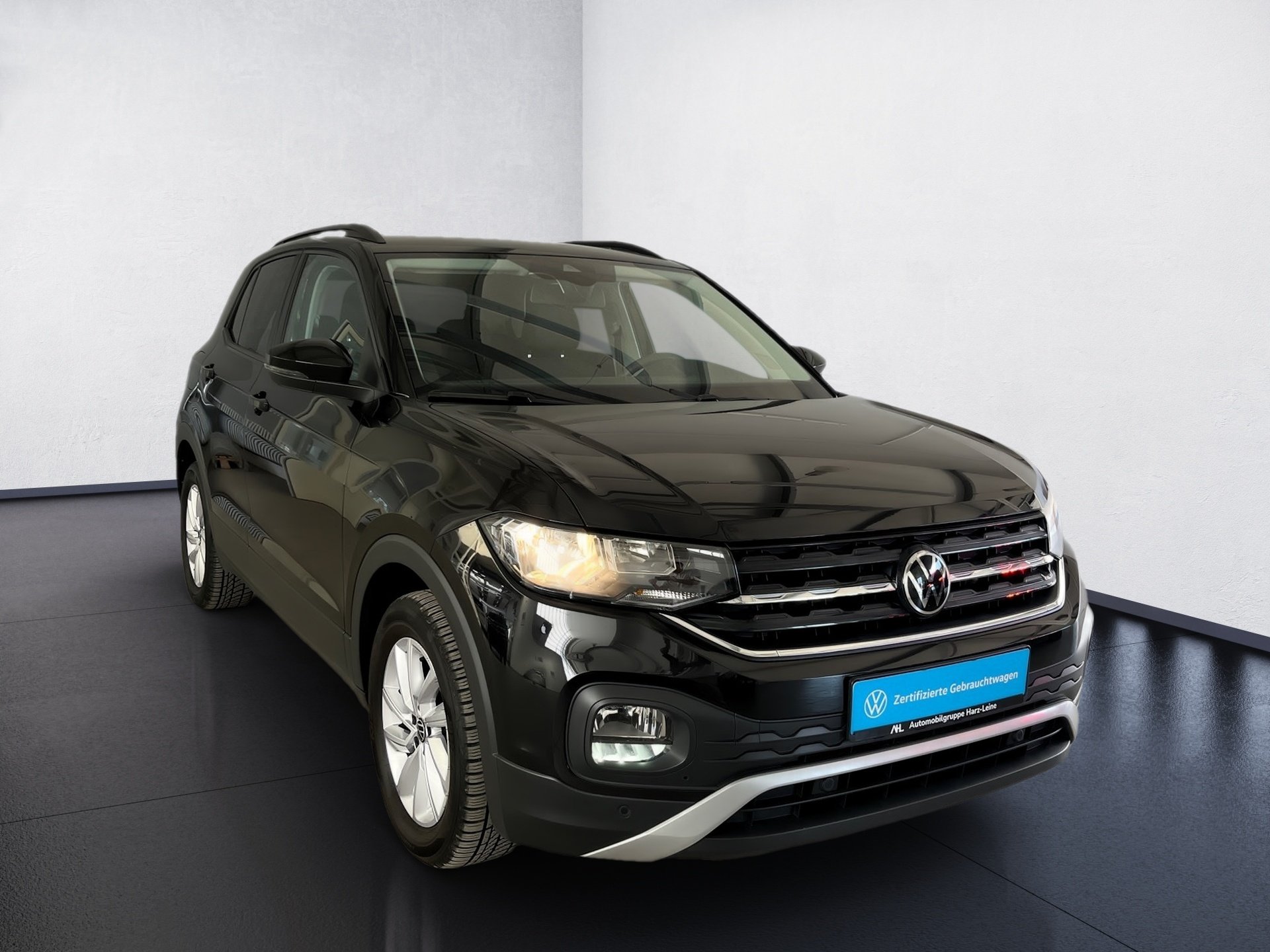 T-Cross Life LIFE TSI+ALU 16+ACC+EINPARKHILFE+APP CONNECT+KLIMA+WINTERPAKET+SIDE ASSI