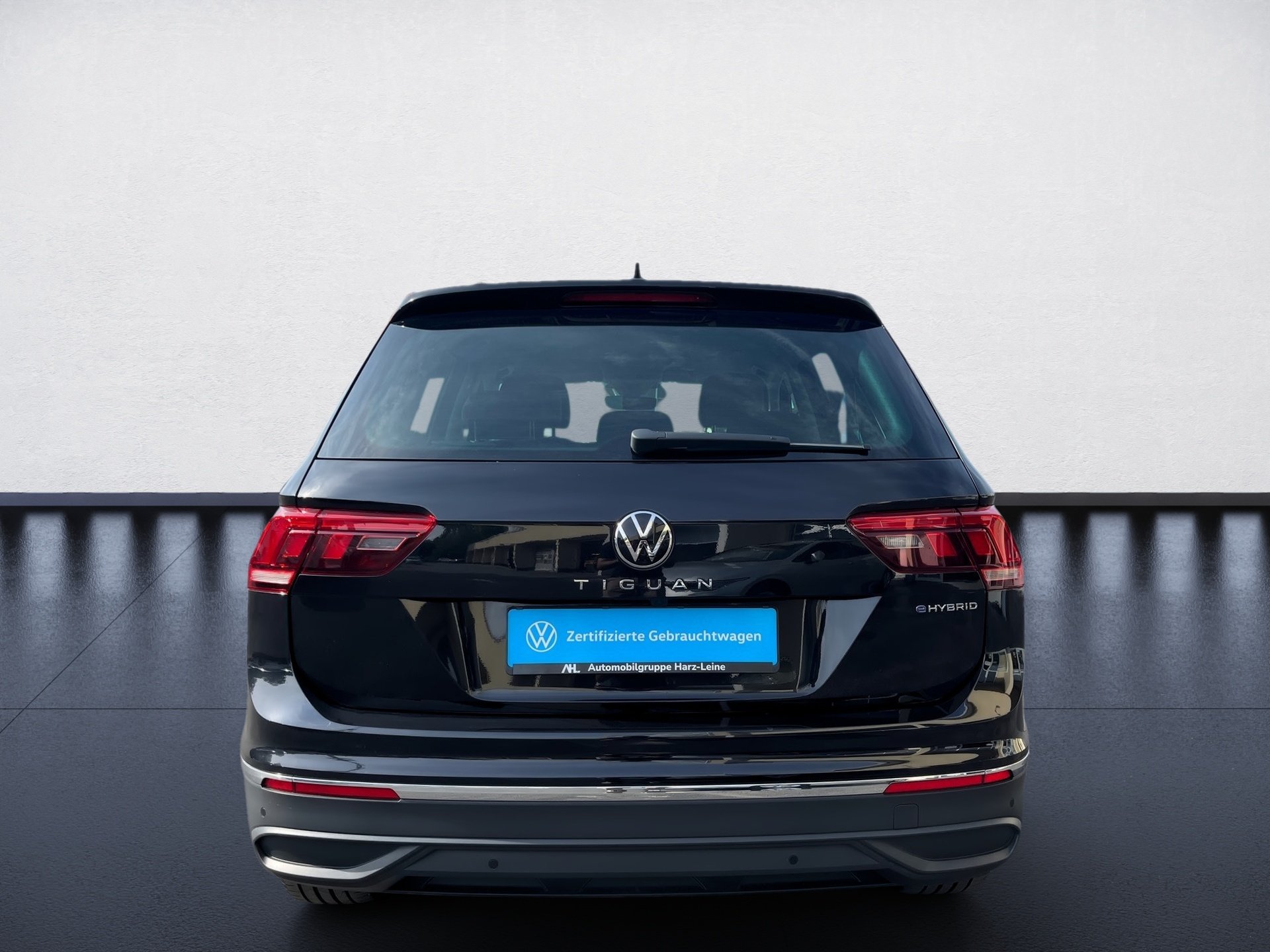 Tiguan LIFE eHybrid DSG+ALU 18+AHK+TRAVEL ASSIST+ACC+RÜCKFAHRKA.+APPCONNECT+LED