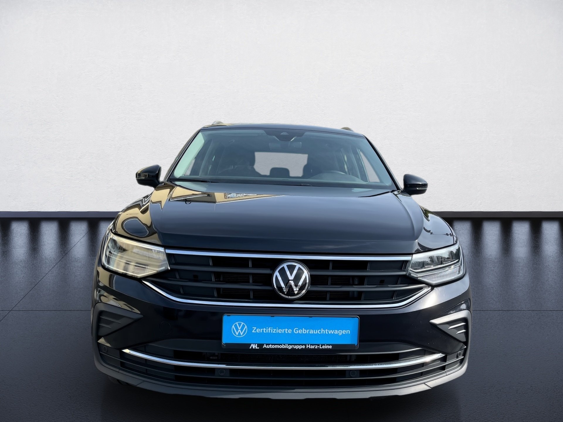 Tiguan LIFE eHybrid DSG+ALU 18+AHK+TRAVEL ASSIST+ACC+RÜCKFAHRKA.+APPCONNECT+LED