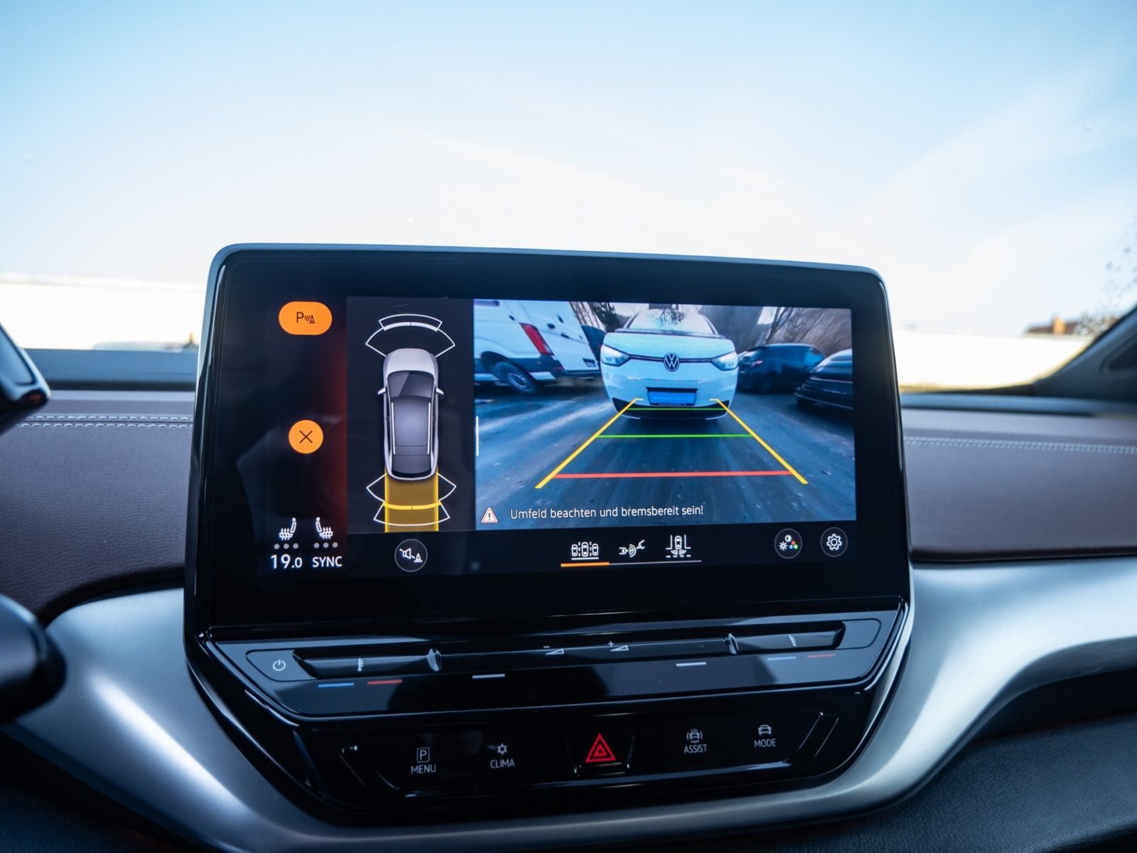 ID.4 PRO PERFORMANCE+ALU 19+AHK+RÜCKFAHRKAMERA+KEYLESS+LED-MATRIX+NAVI PRO+AP