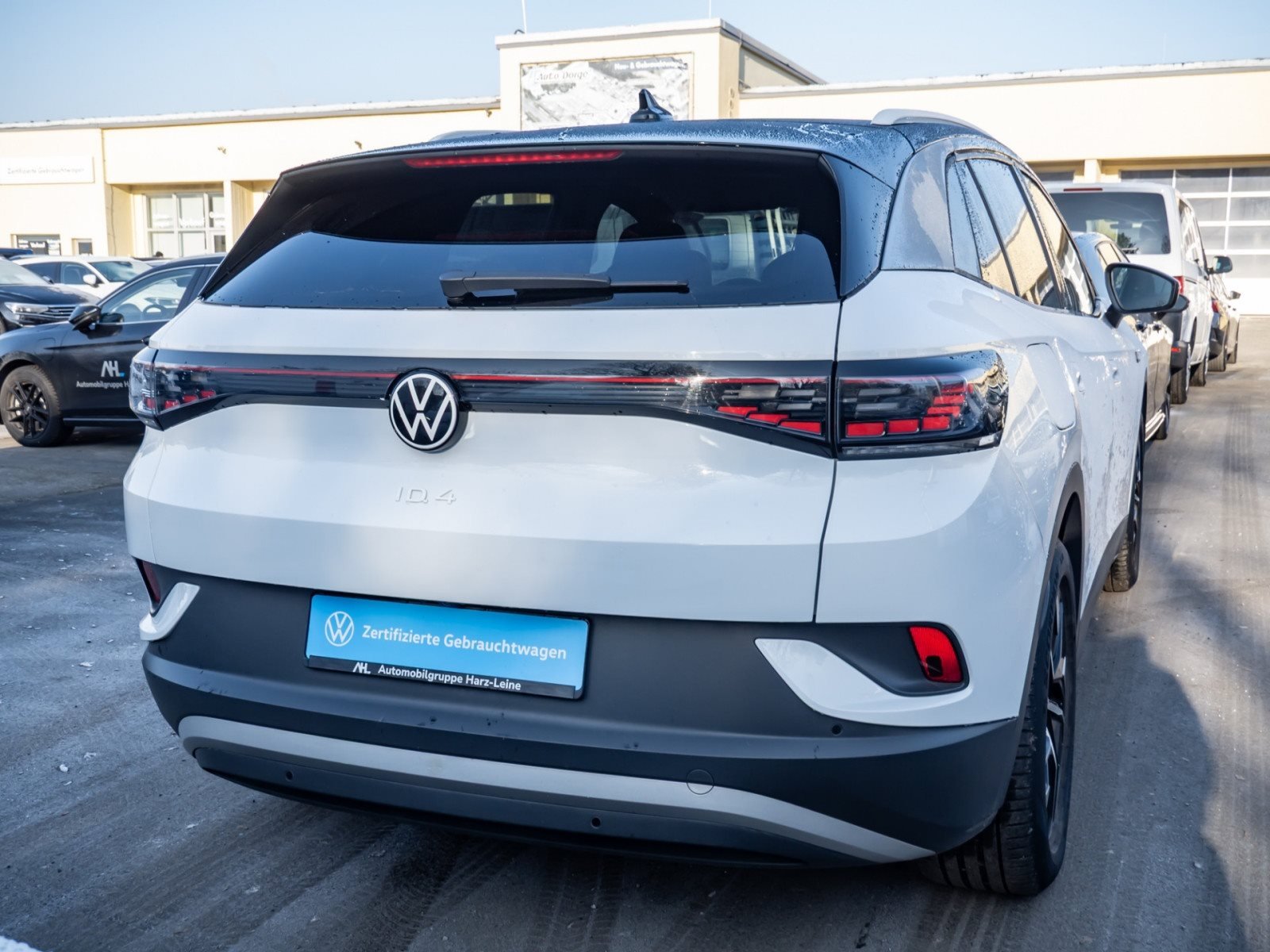 ID.4 PRO PERFORMANCE+ALU 19+AHK+RÜCKFAHRKAMERA+KEYLESS+LED-MATRIX+NAVI PRO+AP