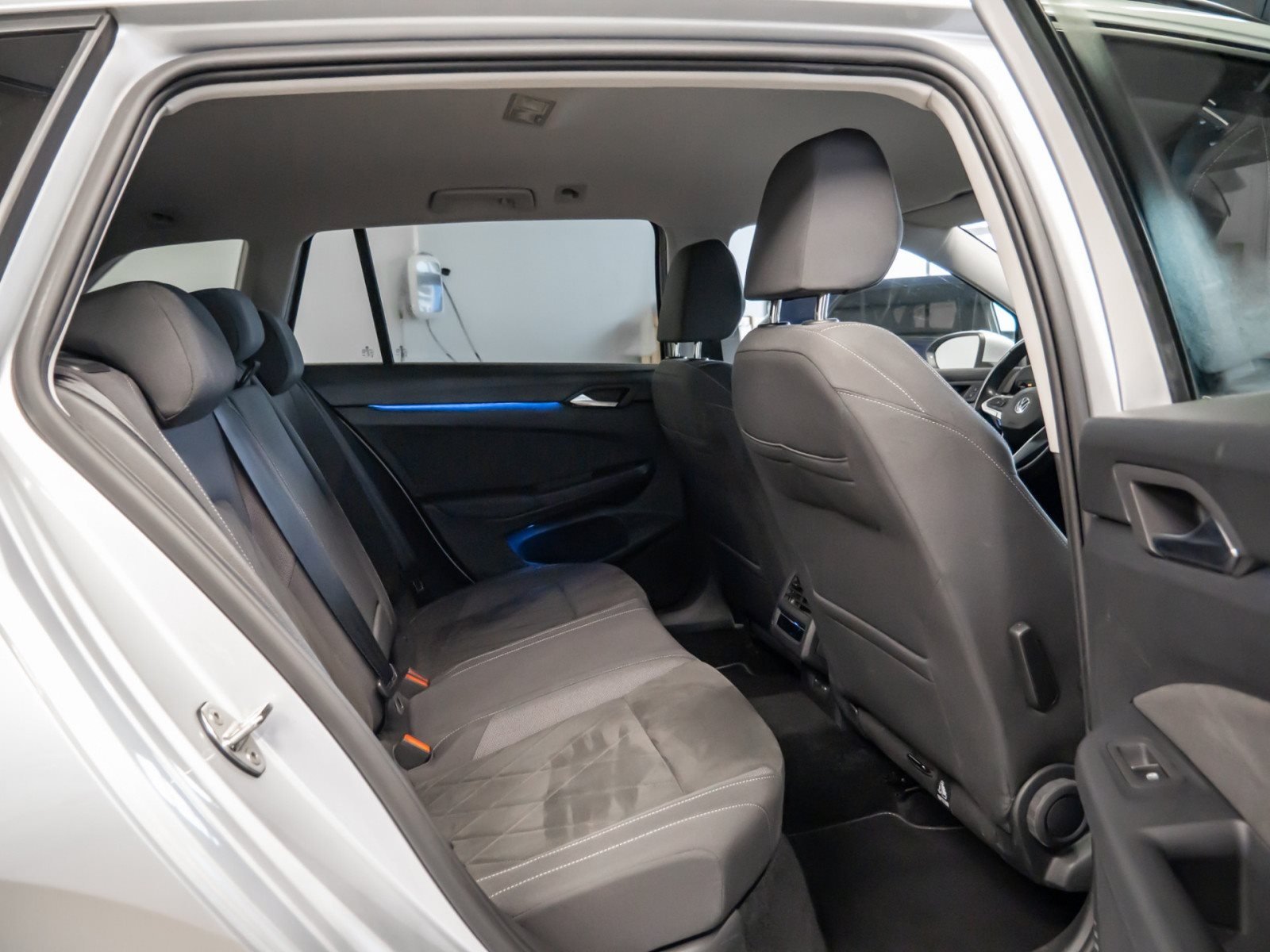 Golf VIII Variant STYLE TSI+ALU 17+ERGO SITZ+TRAVEL ASSIST+RÜCKFAHRKAMERA+NAVI+LED-PLUS+