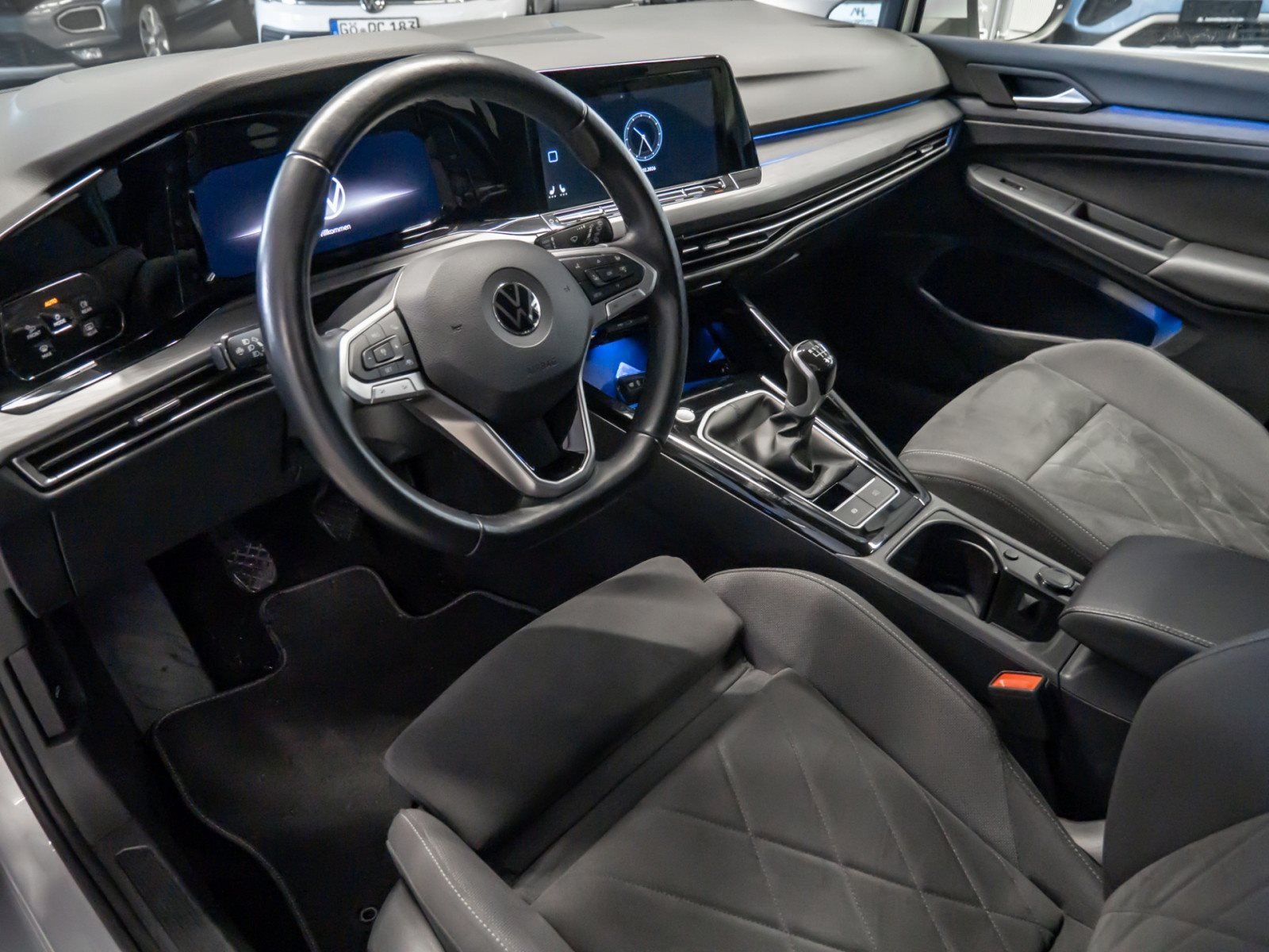 Golf VIII Variant STYLE TSI+ALU 17+ERGO SITZ+TRAVEL ASSIST+RÜCKFAHRKAMERA+NAVI+LED-PLUS+