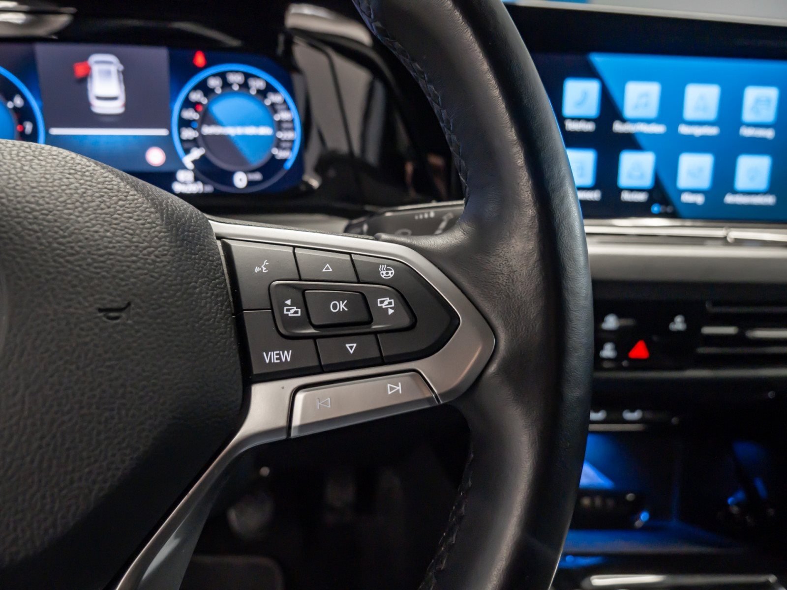 Golf VIII Variant STYLE TSI+ALU 17+ERGO SITZ+TRAVEL ASSIST+RÜCKFAHRKAMERA+NAVI+LED-PLUS+