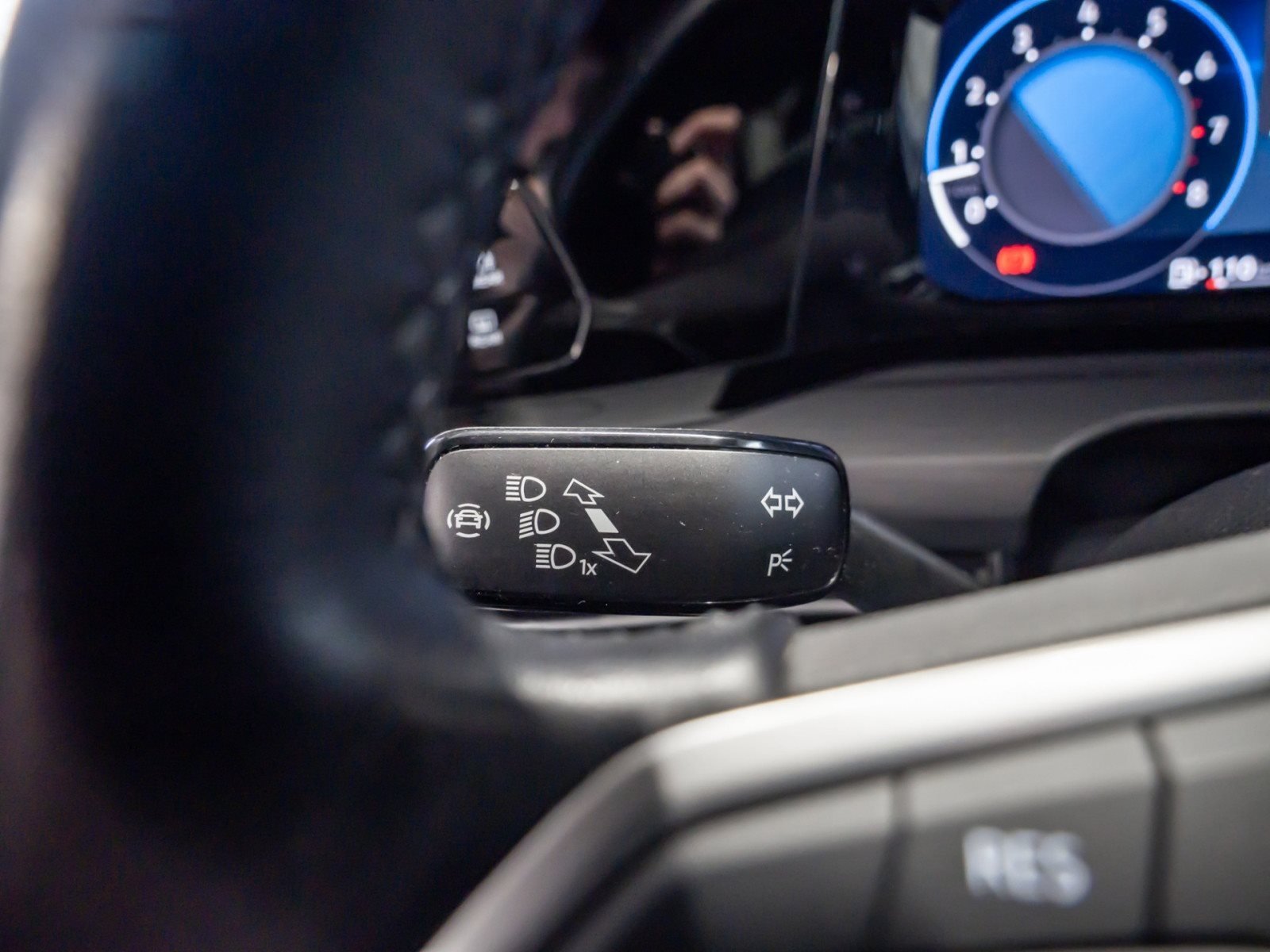 Golf VIII Variant STYLE TSI+ALU 17+ERGO SITZ+TRAVEL ASSIST+RÜCKFAHRKAMERA+NAVI+LED-PLUS+