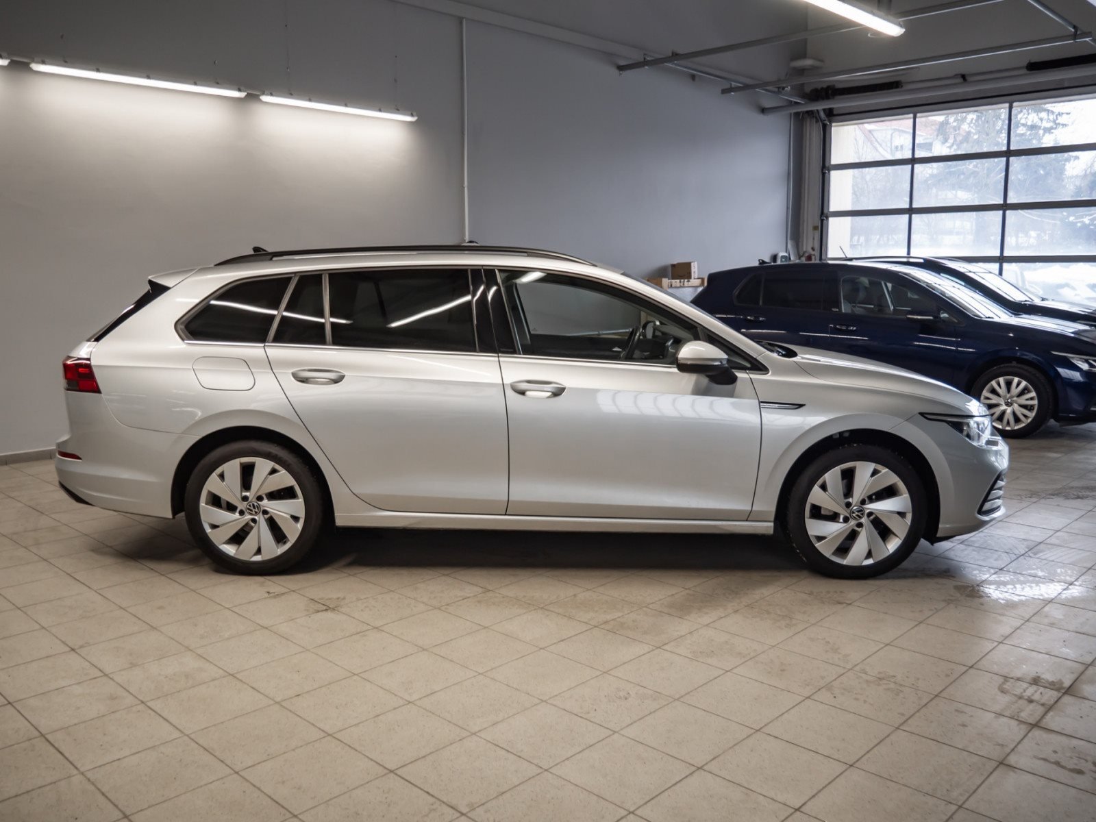 Golf VIII Variant STYLE TSI+ALU 17+ERGO SITZ+TRAVEL ASSIST+RÜCKFAHRKAMERA+NAVI+LED-PLUS+