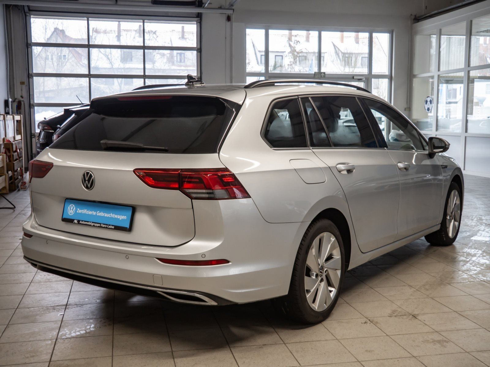 Golf VIII Variant STYLE TSI+ALU 17+ERGO SITZ+TRAVEL ASSIST+RÜCKFAHRKAMERA+NAVI+LED-PLUS+