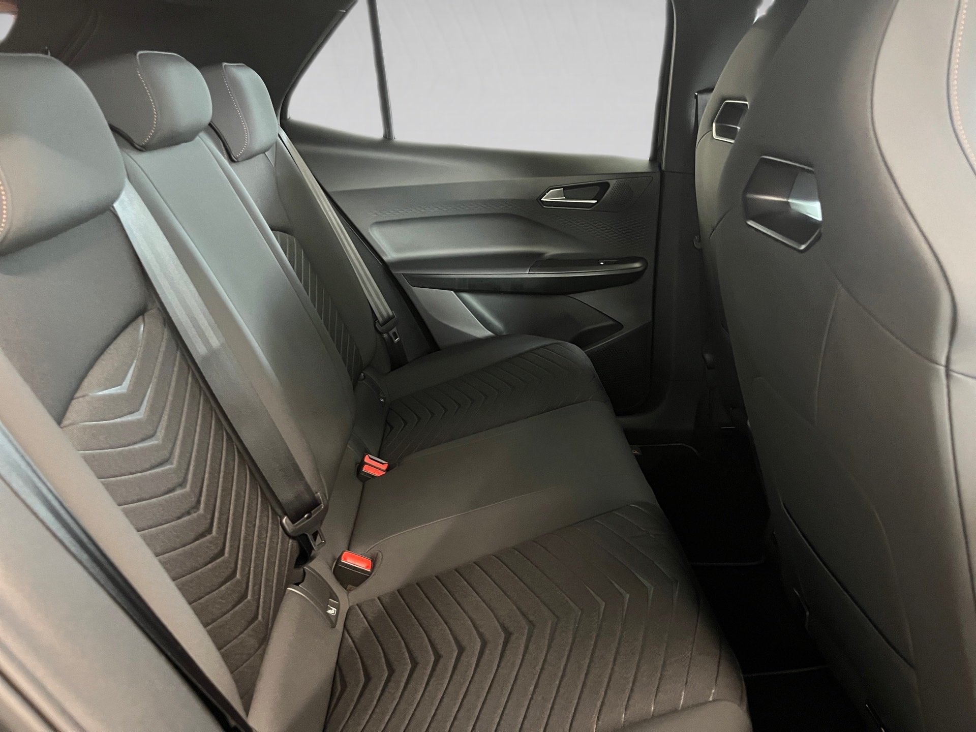 Born ALU 19+RÜCKFAHRKAMERA+KEYLESS+PARK ASSIST+LED+ACC+MIRROR LINK+SITZHEIZUN