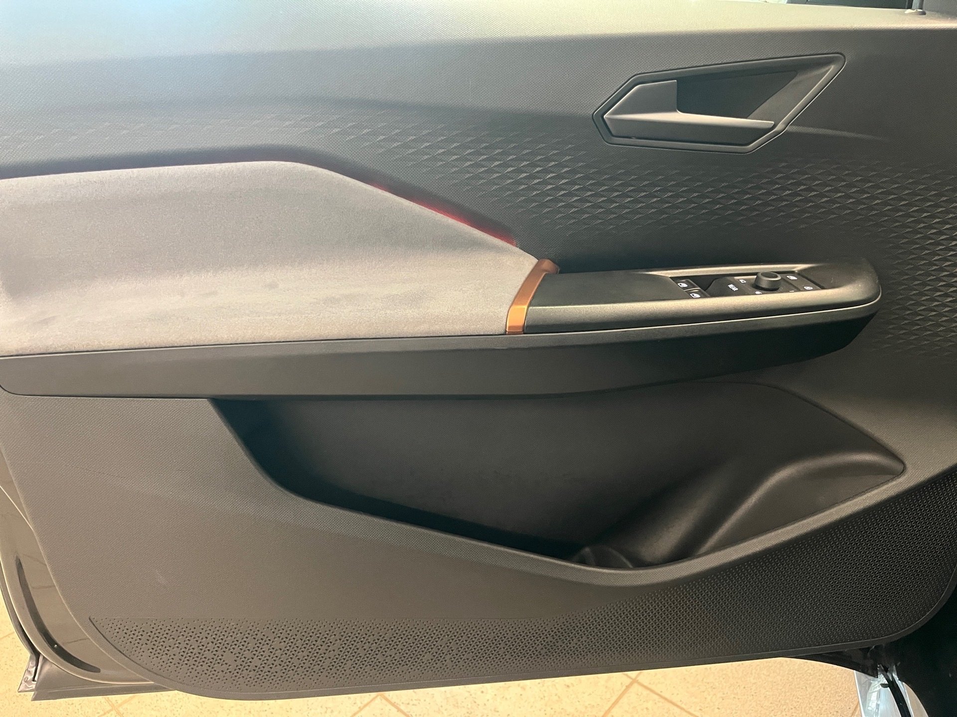 Born ALU 19+RÜCKFAHRKAMERA+KEYLESS+PARK ASSIST+LED+ACC+MIRROR LINK+SITZHEIZUN