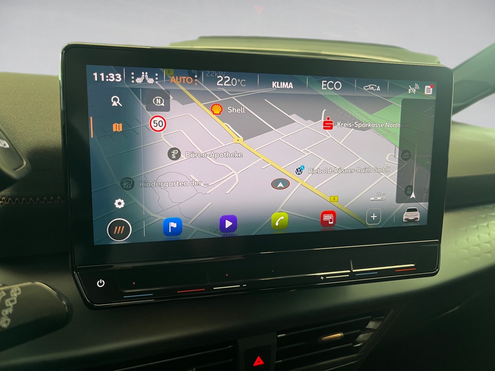 Born ALU 19+RÜCKFAHRKAMERA+KEYLESS+PARK ASSIST+LED+ACC+MIRROR LINK+SITZHEIZUN