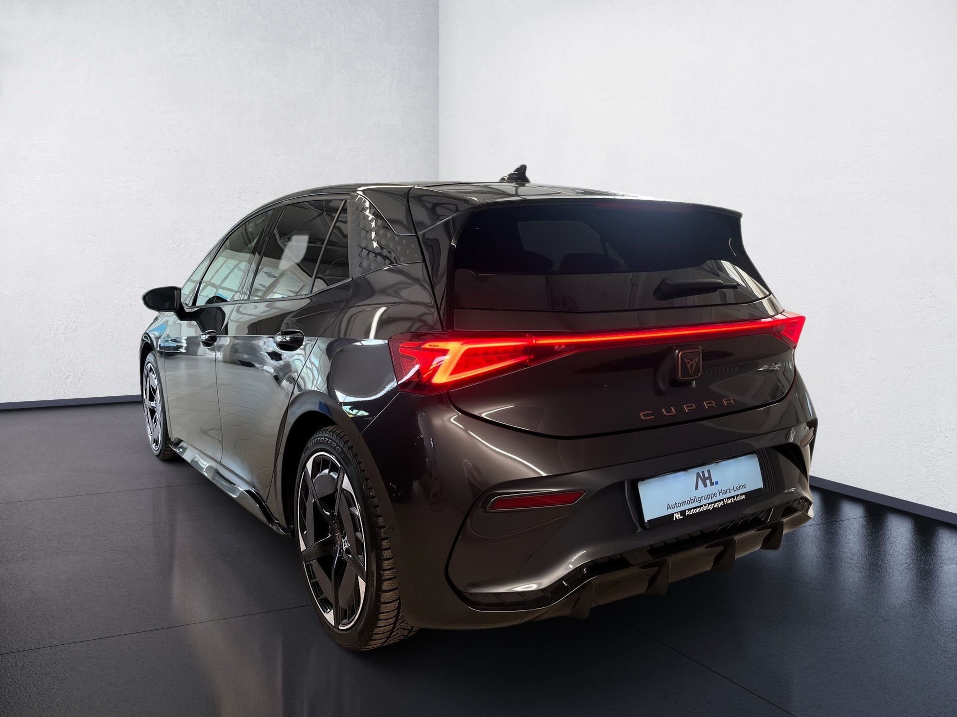 Born ALU 19+RÜCKFAHRKAMERA+KEYLESS+PARK ASSIST+LED+ACC+MIRROR LINK+SITZHEIZUN