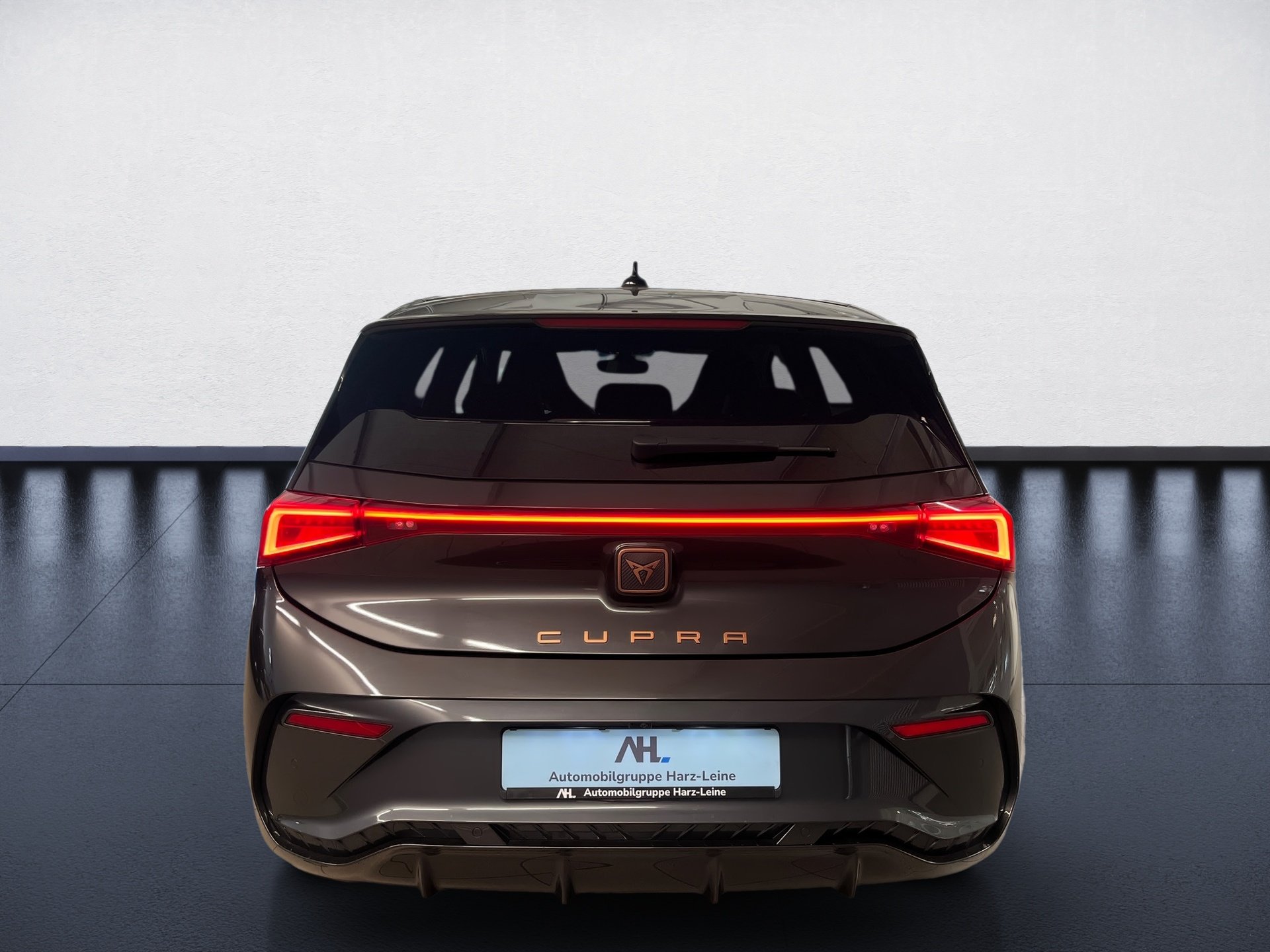 Born ALU 19+RÜCKFAHRKAMERA+KEYLESS+PARK ASSIST+LED+ACC+MIRROR LINK+SITZHEIZUN