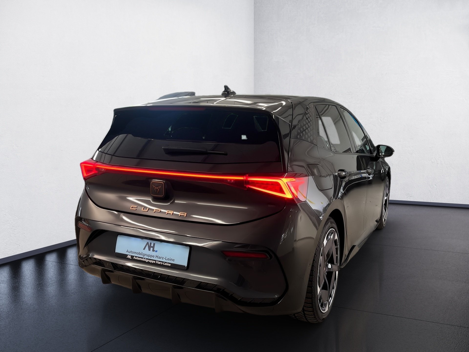 Born ALU 19+RÜCKFAHRKAMERA+KEYLESS+PARK ASSIST+LED+ACC+MIRROR LINK+SITZHEIZUN
