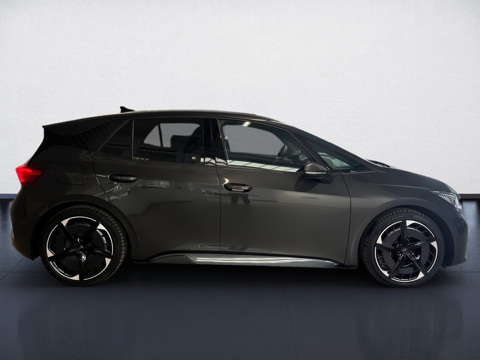 Born ALU 19+RÜCKFAHRKAMERA+KEYLESS+PARK ASSIST+LED+ACC+MIRROR LINK+SITZHEIZUN