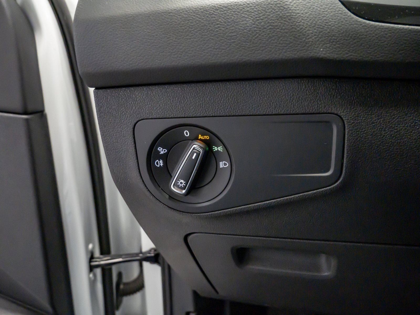 Tiguan ELEGANCE eHYBRID DSG+ALU 18+NAVI+LED-MATRIX+ACC+PARK ASSIST+SIDE ASSIST