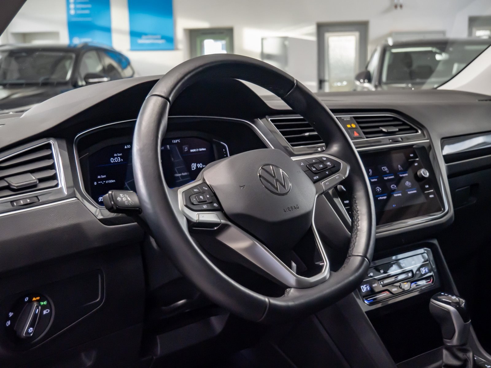 Tiguan ELEGANCE eHYBRID DSG+ALU 18+NAVI+LED-MATRIX+ACC+PARK ASSIST+SIDE ASSIST