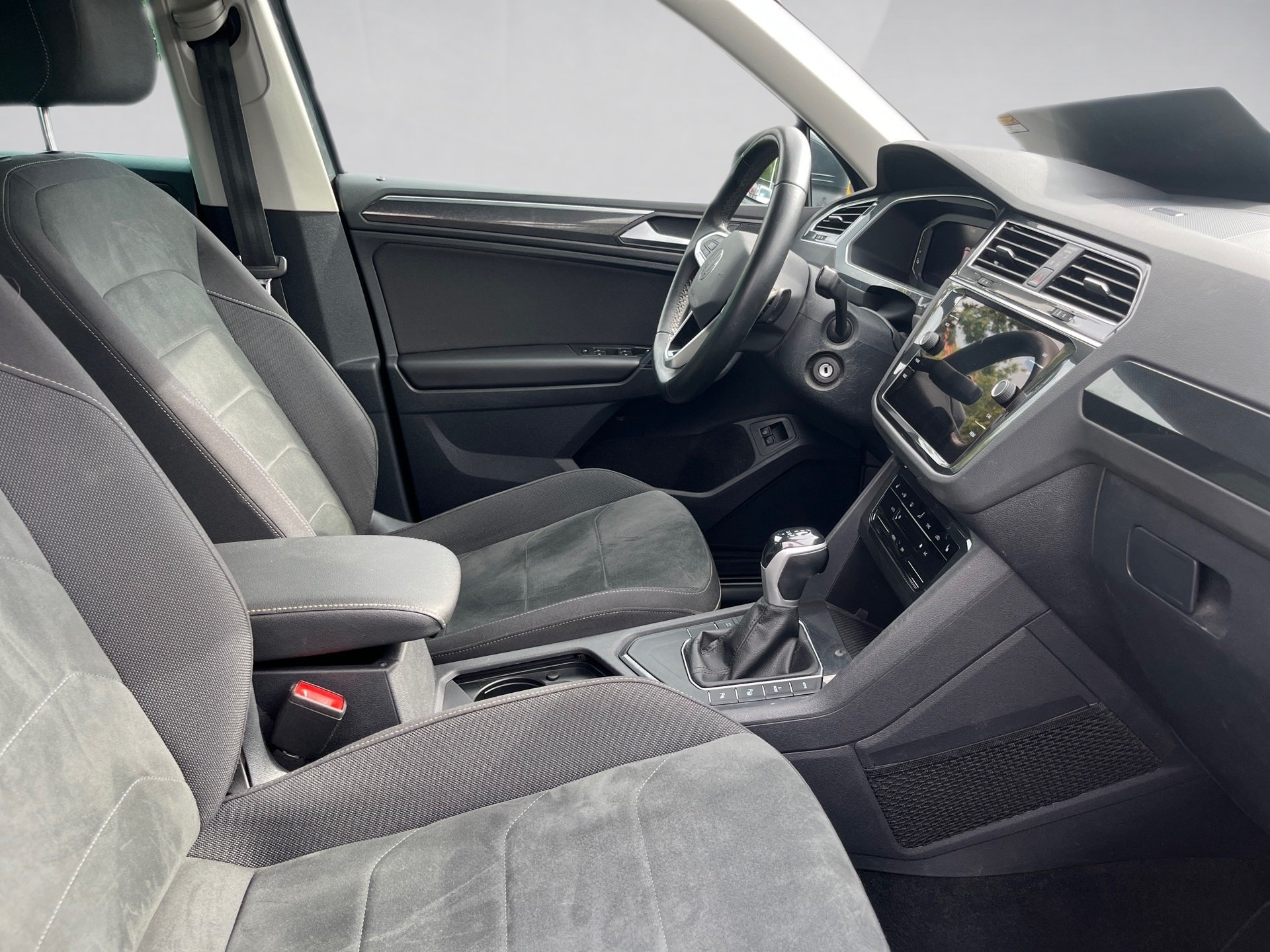 Tiguan ELEGANCE eHYBRID DSG+AHK+ALU 18+RÜCKFAHRKAMERA+APP CONNECT+LED-MATRIX