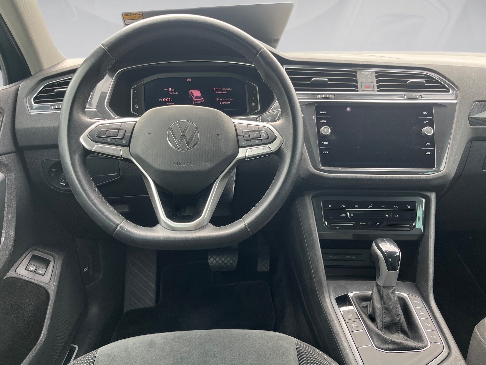 Tiguan ELEGANCE eHYBRID DSG+AHK+ALU 18+RÜCKFAHRKAMERA+APP CONNECT+LED-MATRIX