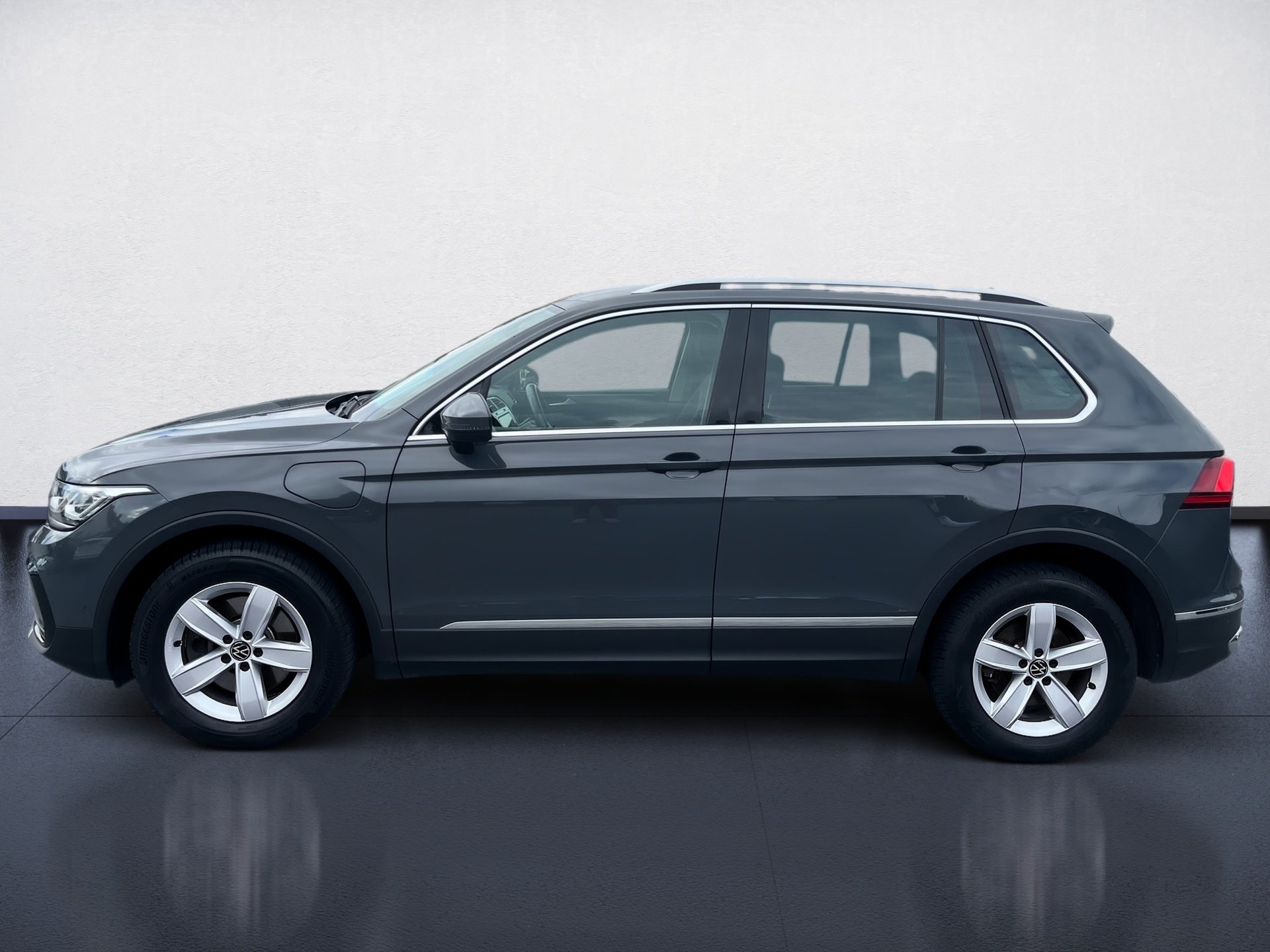 Tiguan ELEGANCE eHYBRID DSG+AHK+ALU 18+RÜCKFAHRKAMERA+APP CONNECT+LED-MATRIX