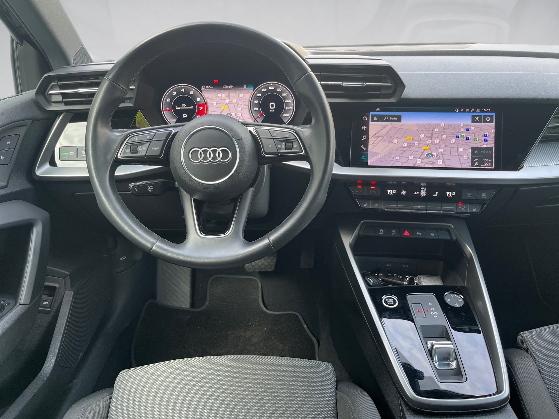 A3 Sportback ADVANCED TFSI S-TRONIC+ALU 18+LED+MMI NAVI+SPORTSITZE+KLIMA+BUSINESSPAKE