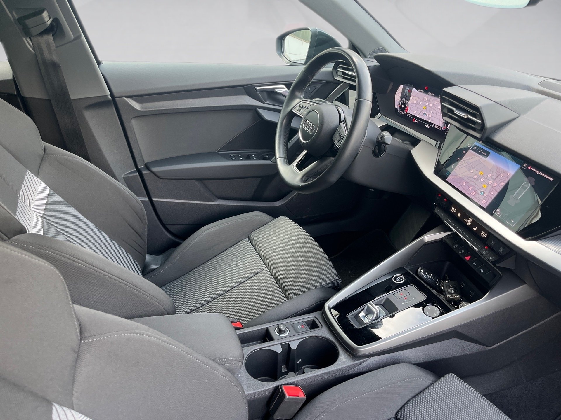 A3 Sportback ADVANCED TFSI S-TRONIC+ALU 18+LED+MMI NAVI+SPORTSITZE+KLIMA+BUSINESSPAKE