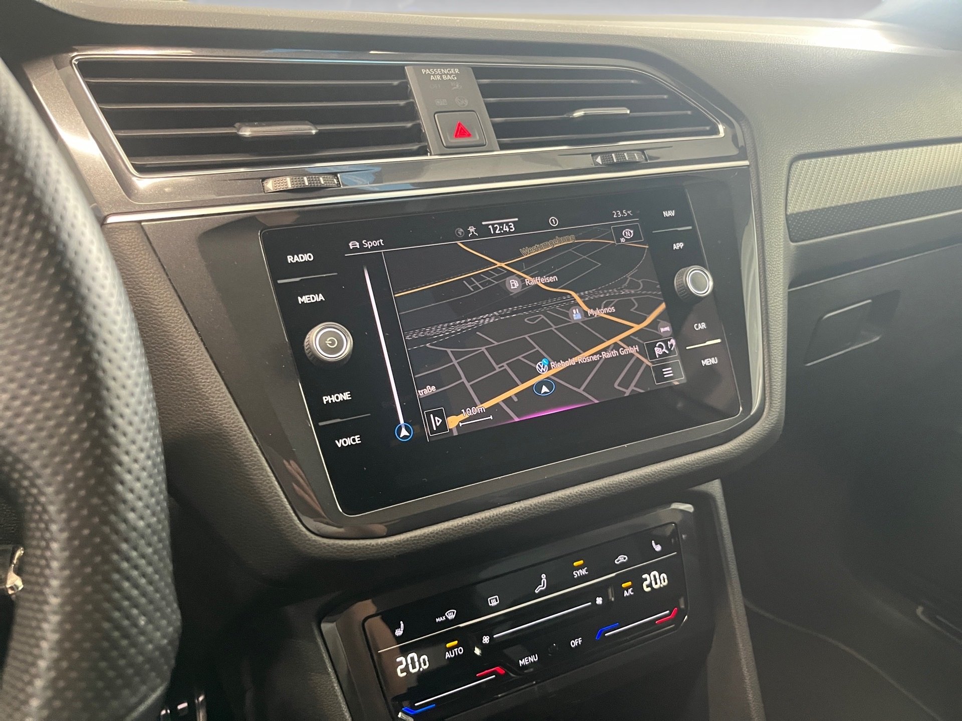 Tiguan Allspace R-LINE 4MOTION TSI DSG+ALU 16+ACC+EINPARKHILFE+IQ. LIGHT+APP CONNECT