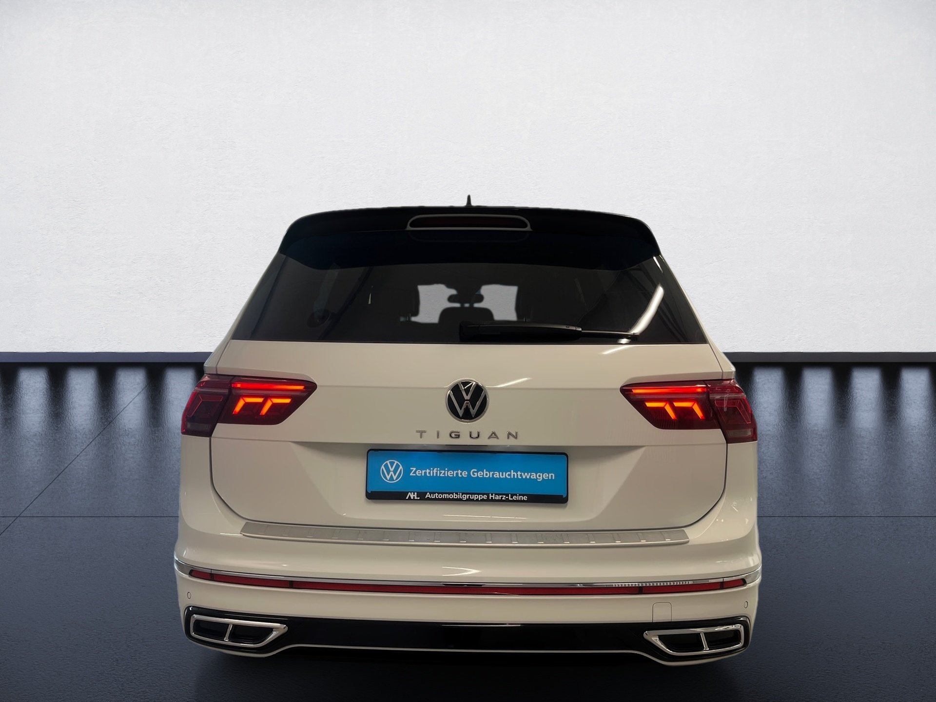 Tiguan Allspace R-LINE 4MOTION TSI DSG+ALU 16+ACC+EINPARKHILFE+IQ. LIGHT+APP CONNECT